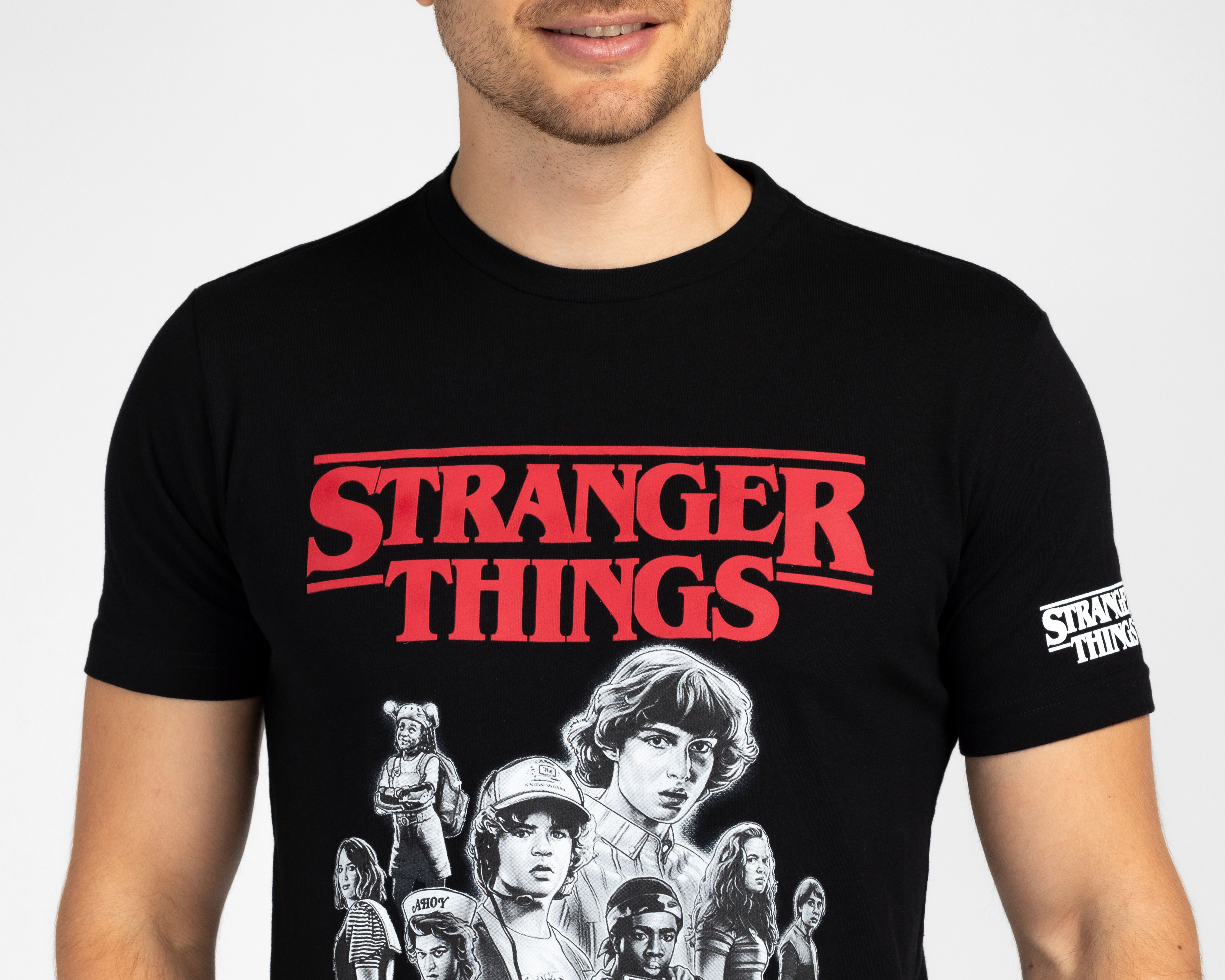 Foto 4 pulgar | Foto 3 | Playera Cuello Redondo Negra Stranger Things para Hombre
