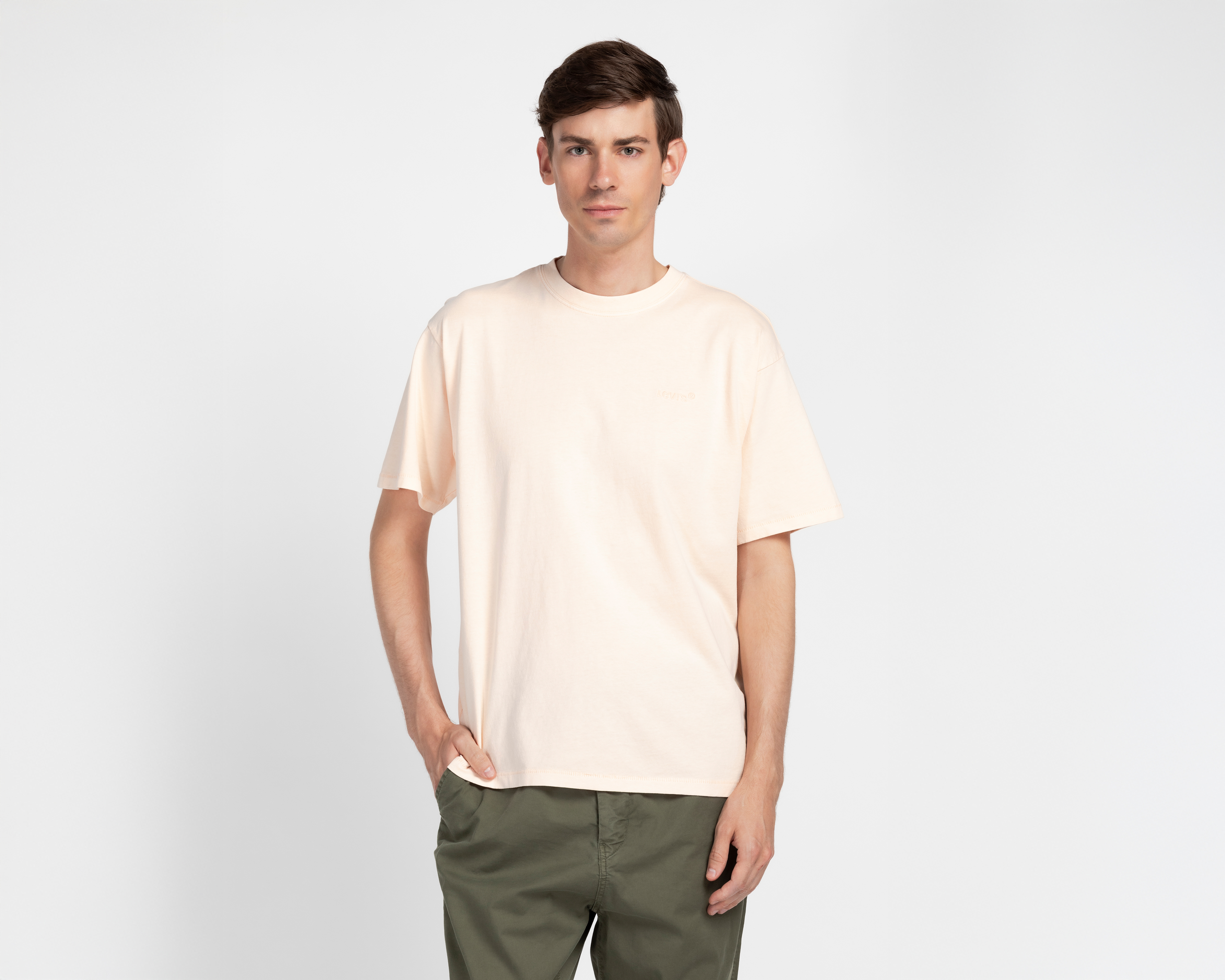 Foto 2 pulgar | Foto 1 | Playera de Cuello Redondo Levi's Coral para Hombre