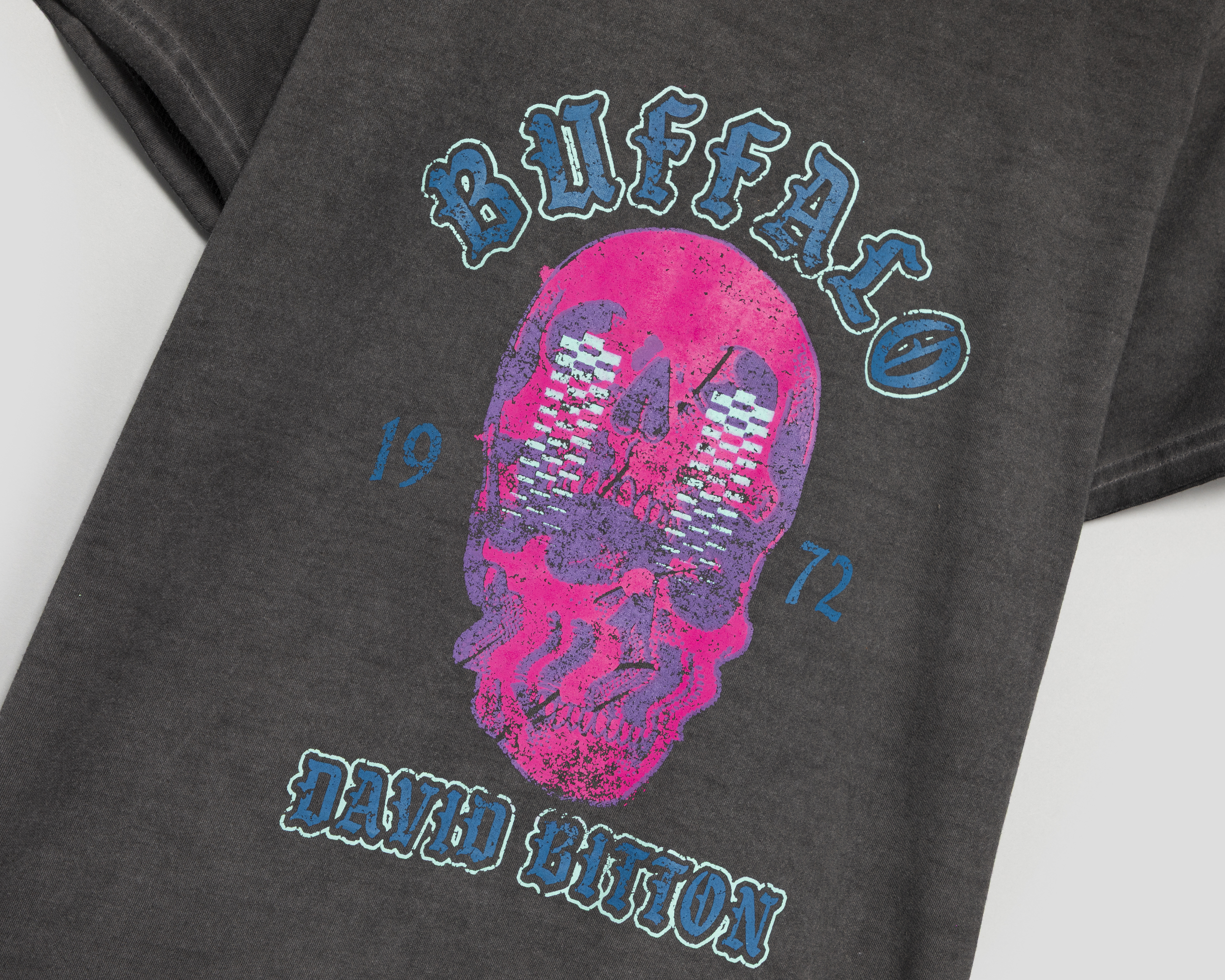 Foto 4 pulgar | Foto 3 | Playera de Cuello Redondo Gris Buffalo David Bitton para Hombre