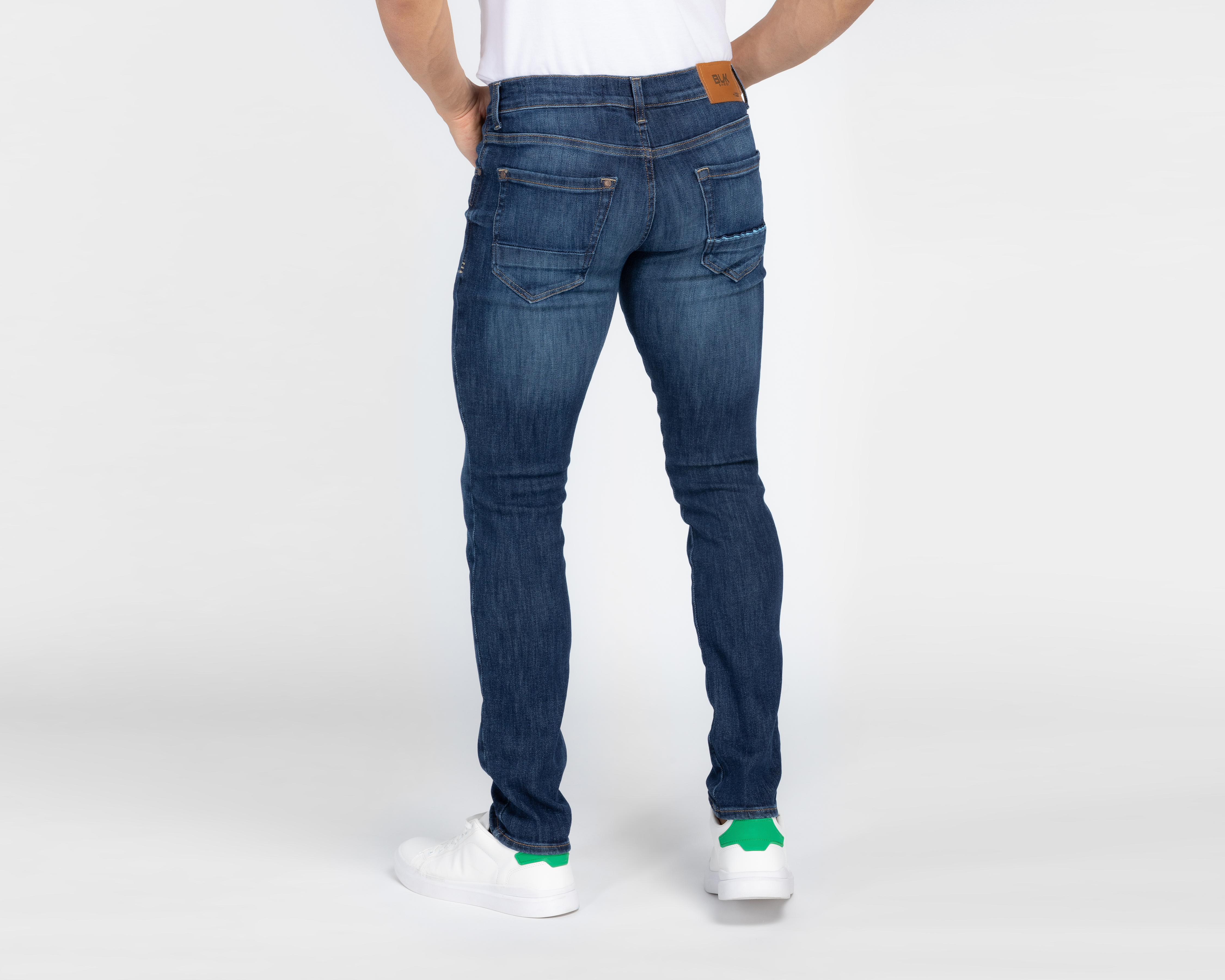 Foto 3 pulgar | Foto 2 | Jeans Skinny Oggi Risk para Hombre