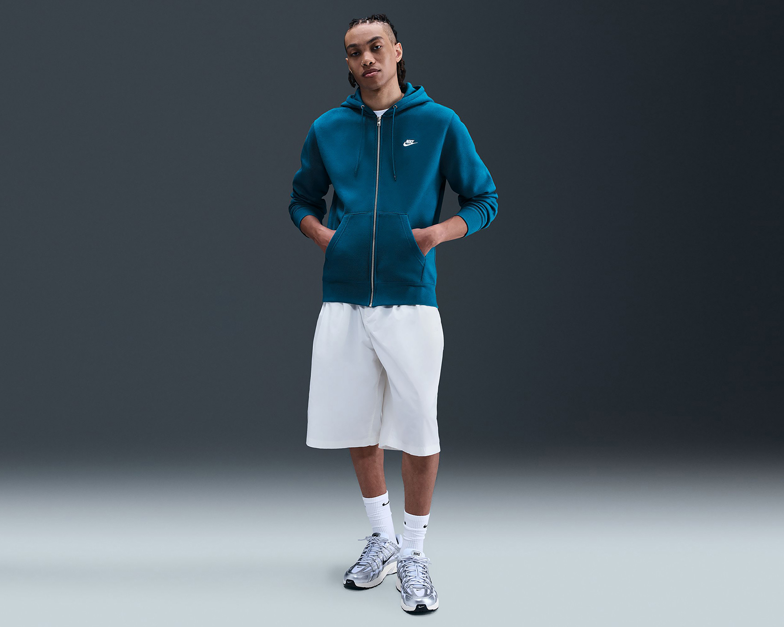 Foto 2 pulgar | Foto 1 | Sudadera con Capucha Nike Club para Hombre