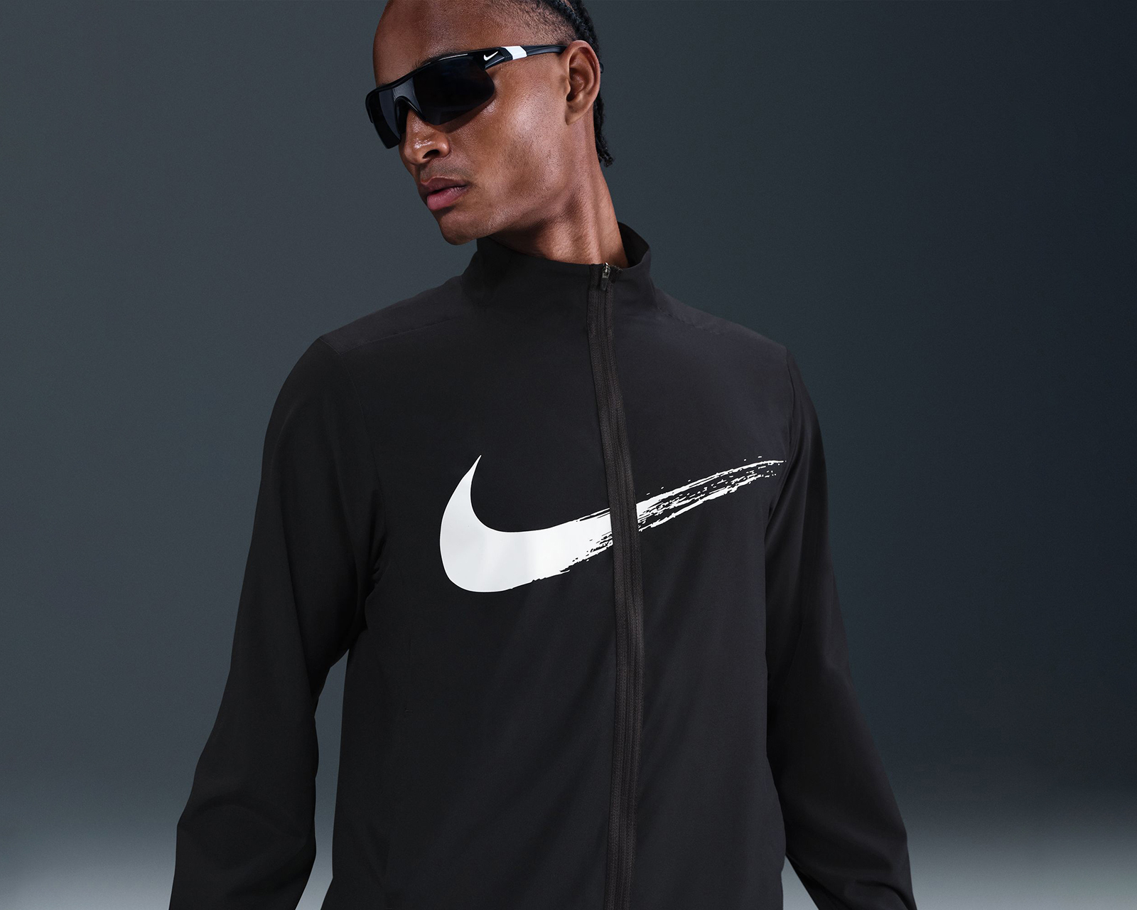 Foto 4 pulgar | Foto 3 | Chamarra Deportiva Nike Form Dri-FIT para Hombre