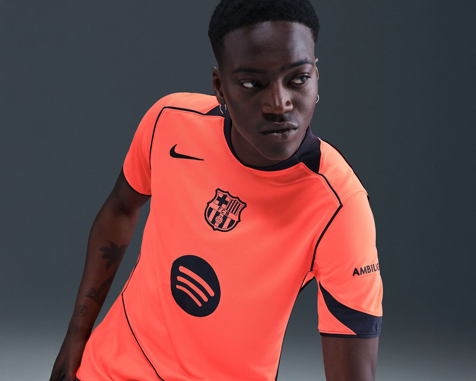Foto 5 pulgar | Foto 4 | Jersey Nike Barcelona Alternativo 2025 para Hombre