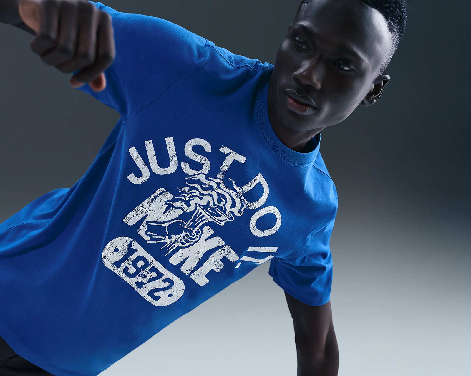 Foto 6 pulgar | Foto 5 | Playera Deportiva Nike Sportswear para Hombre