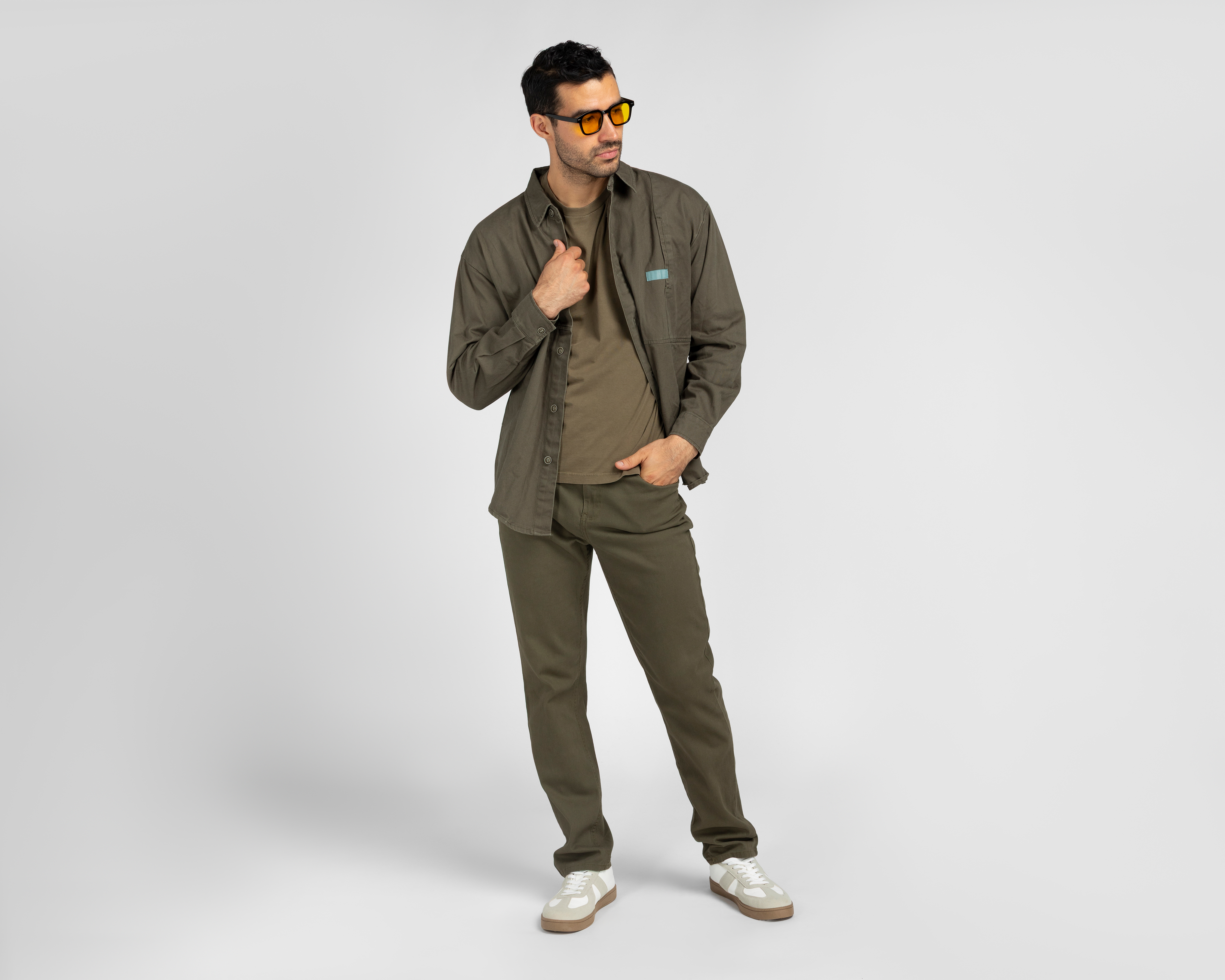 Foto 2 | Foto 2 | Pantalón de Gabardina Refill Verde para Hombre