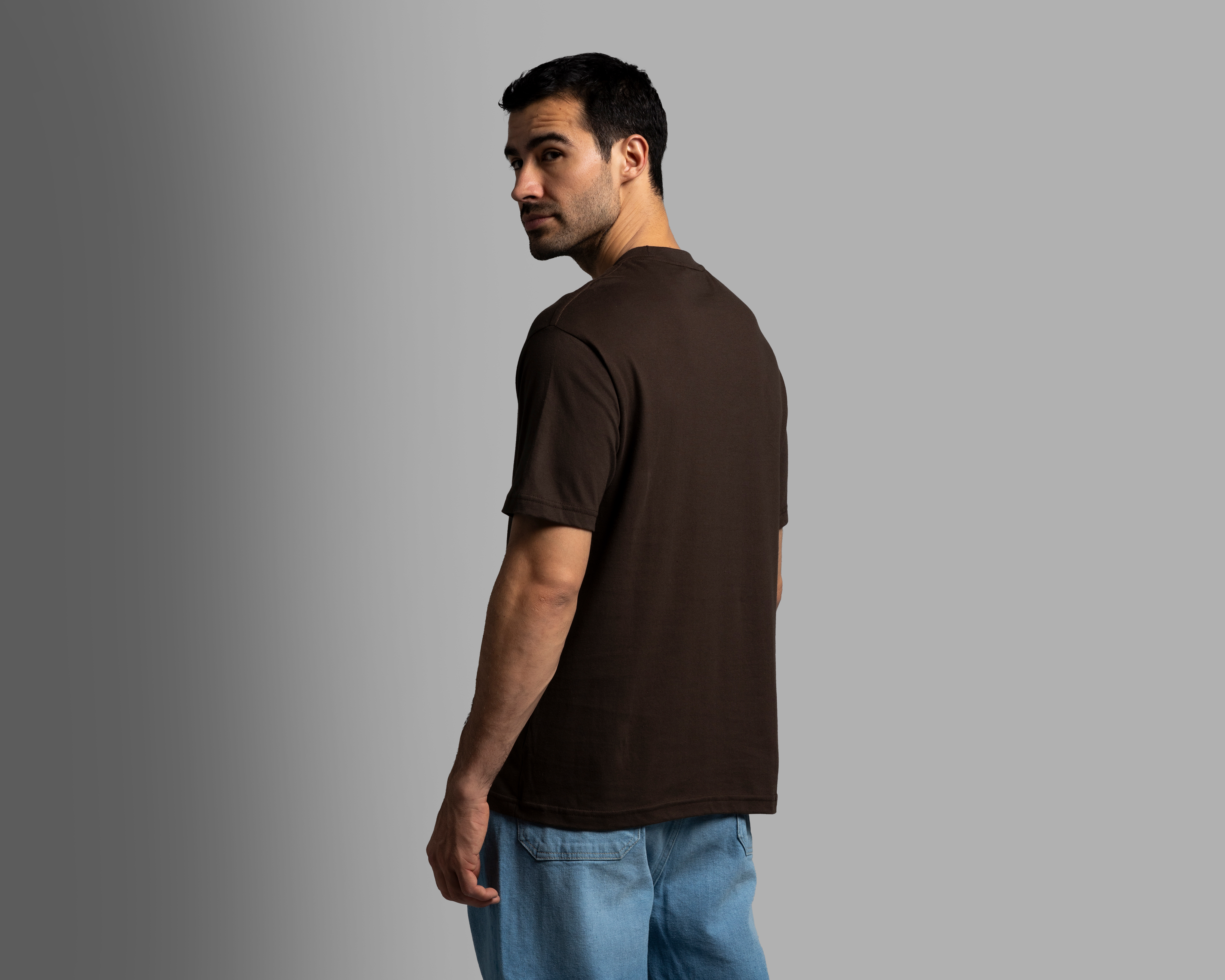 Foto 4 pulgar | Foto 3 | Playera de Cuello Redondo Café Strona para Hombre