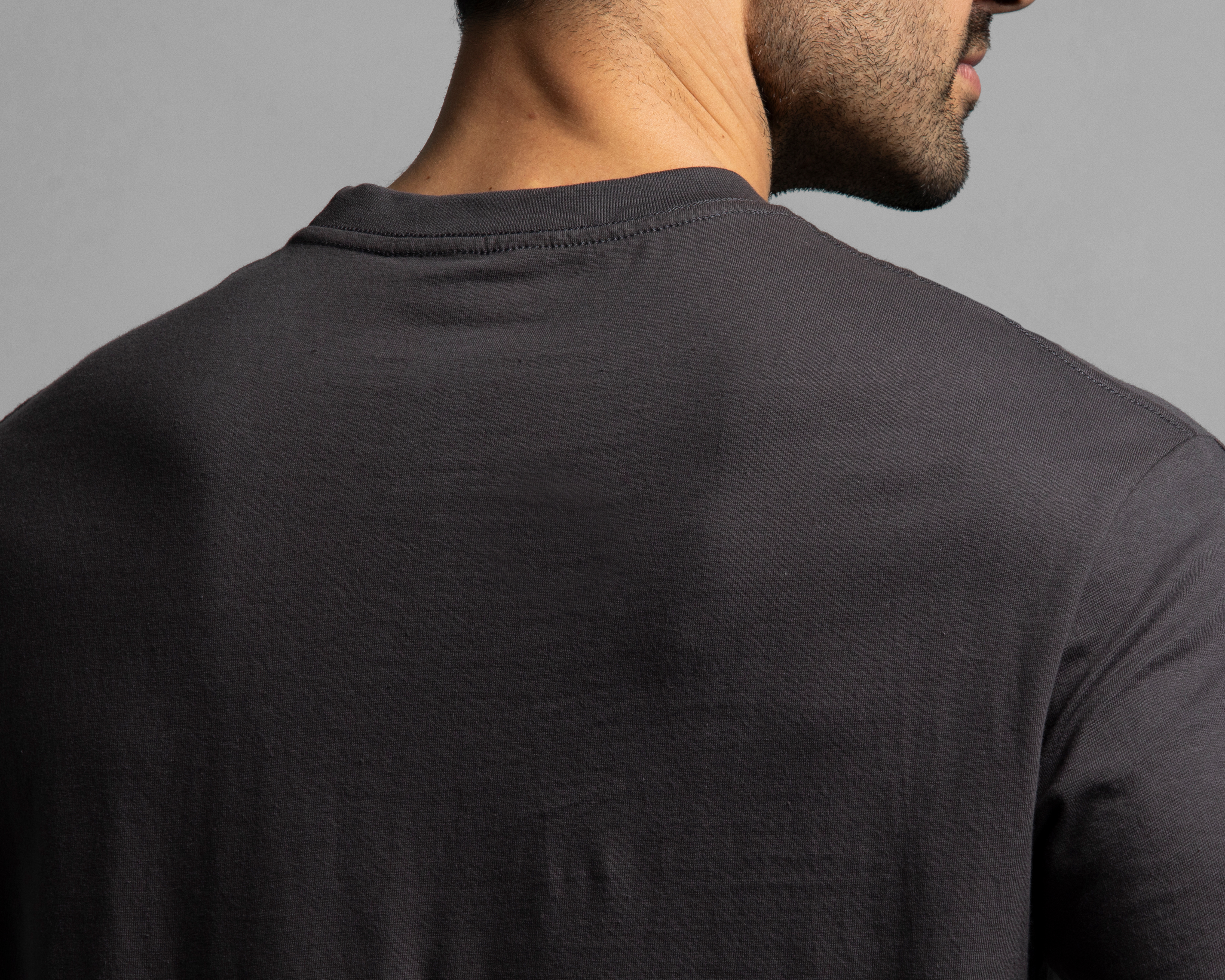 Foto 6 pulgar | Foto 5 | Playera de Cuello Redondo Gris Strona para Hombre