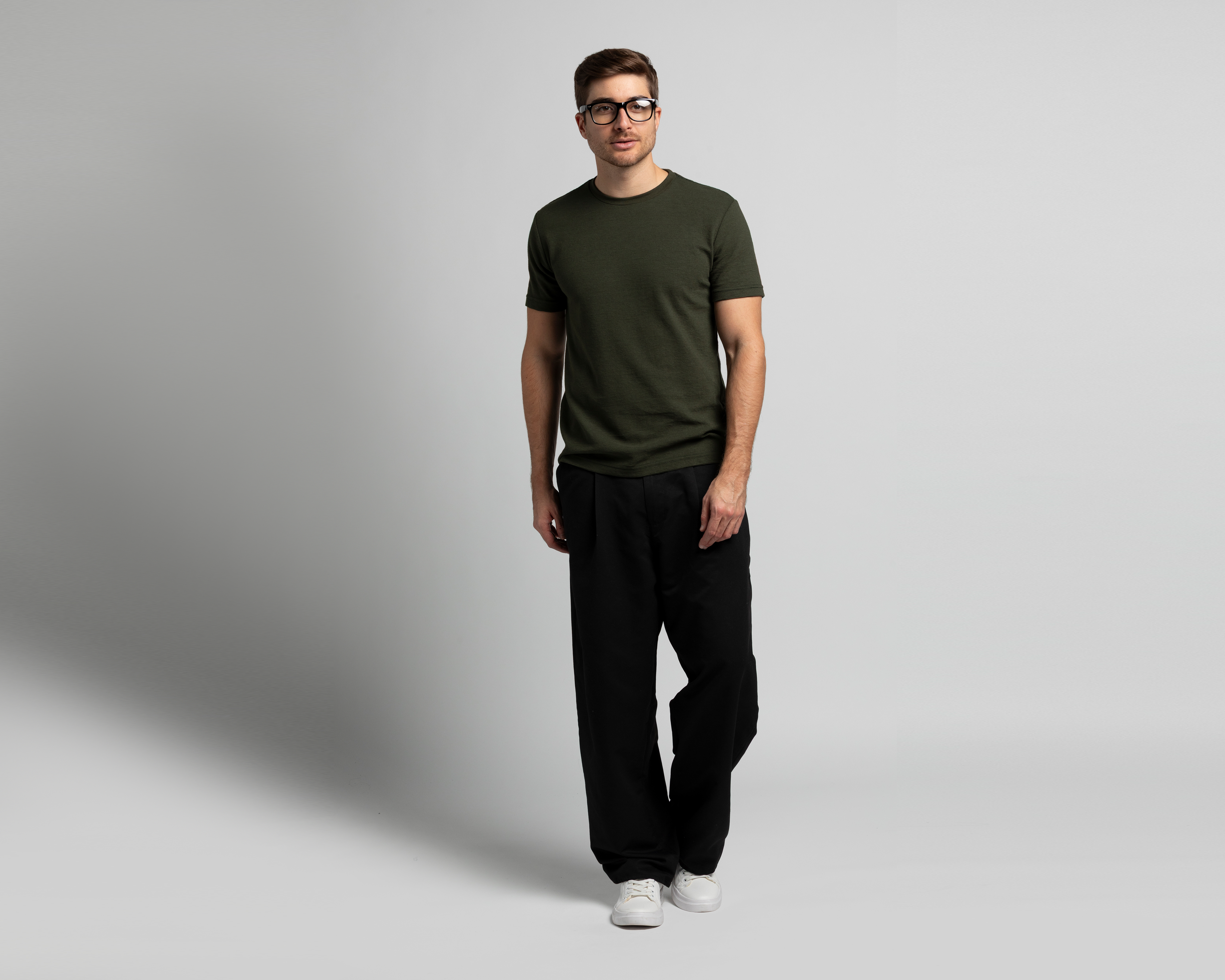 Foto 2 pulgar | Foto 1 | Playera de Cuello Redondo Verde Strona para Hombre