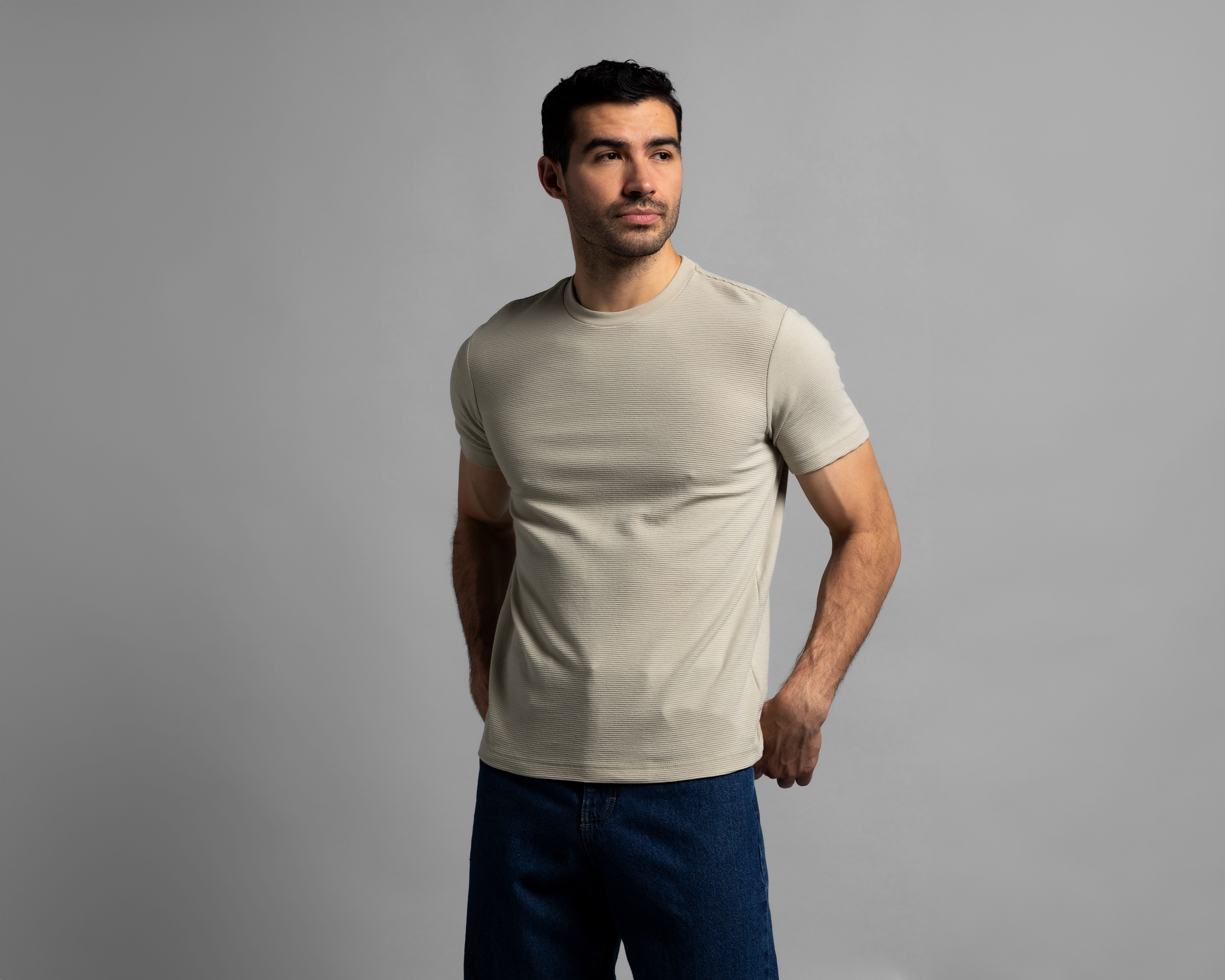 Foto 3 pulgar | Foto 2 | Playera de Cuello Redondo Beige Strona para Hombre