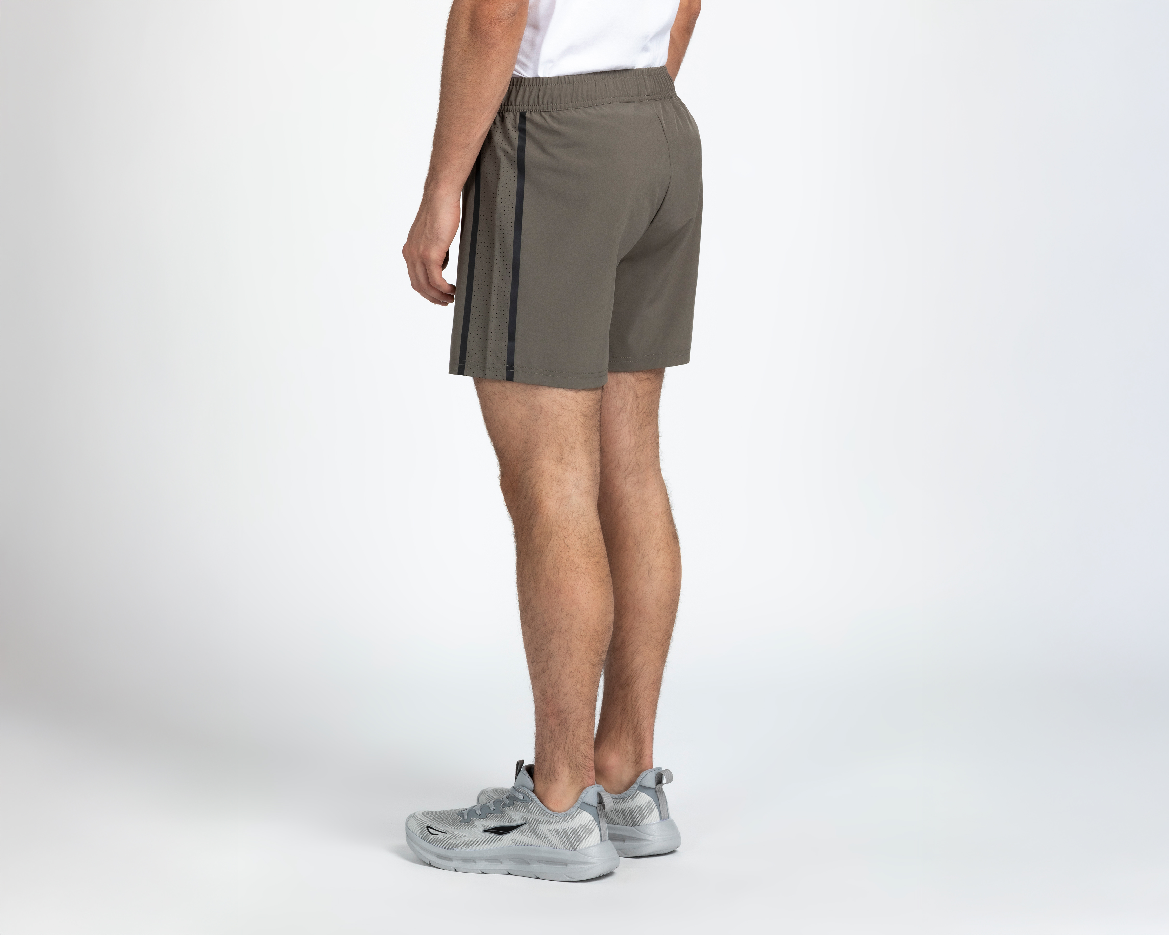 Foto 3 pulgar | Foto 2 | Short Deportivo Wilson para Hombre