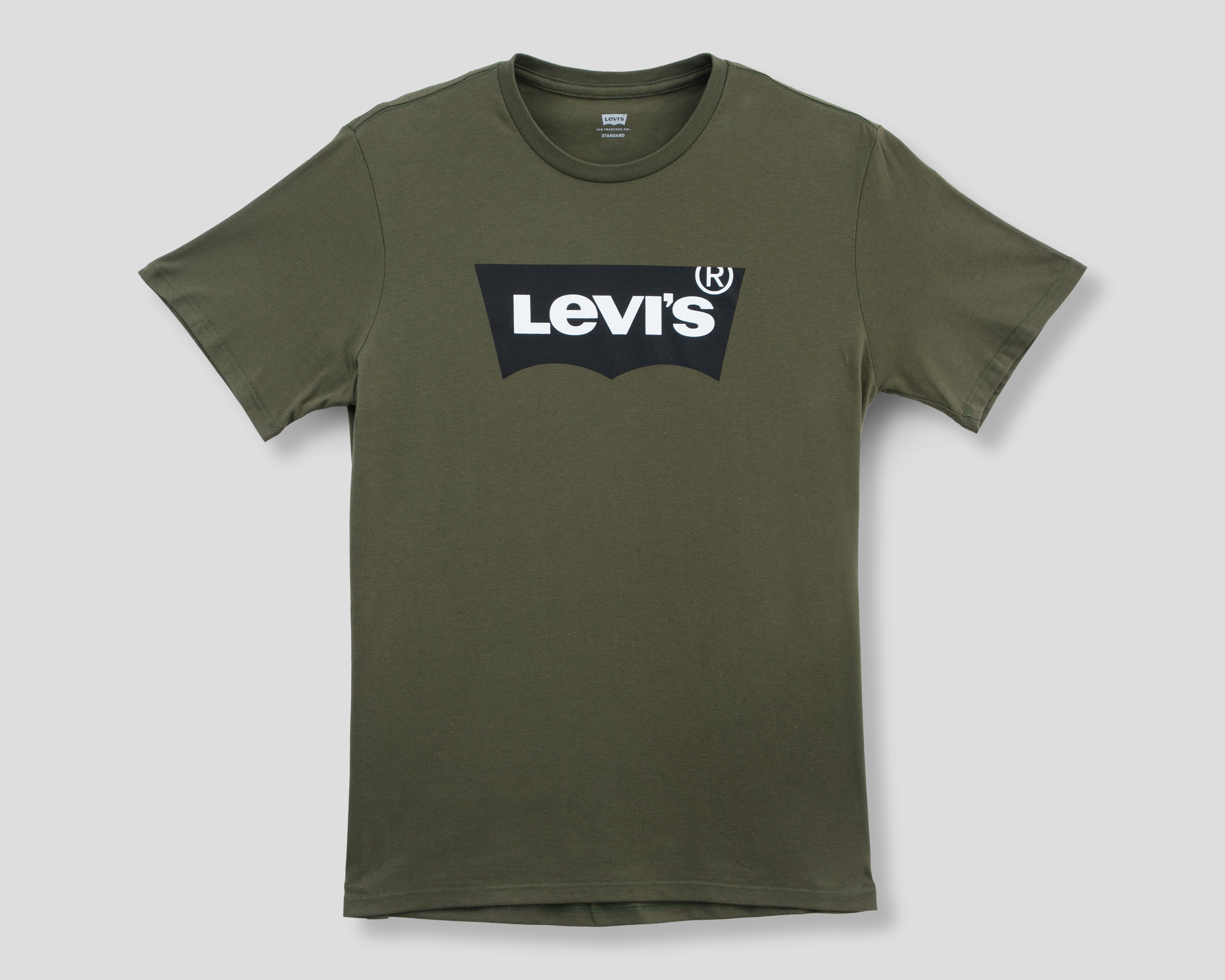 Foto 2 pulgar | Foto 1 | Playera de Cuello Redondo Verde Levi's para Hombre