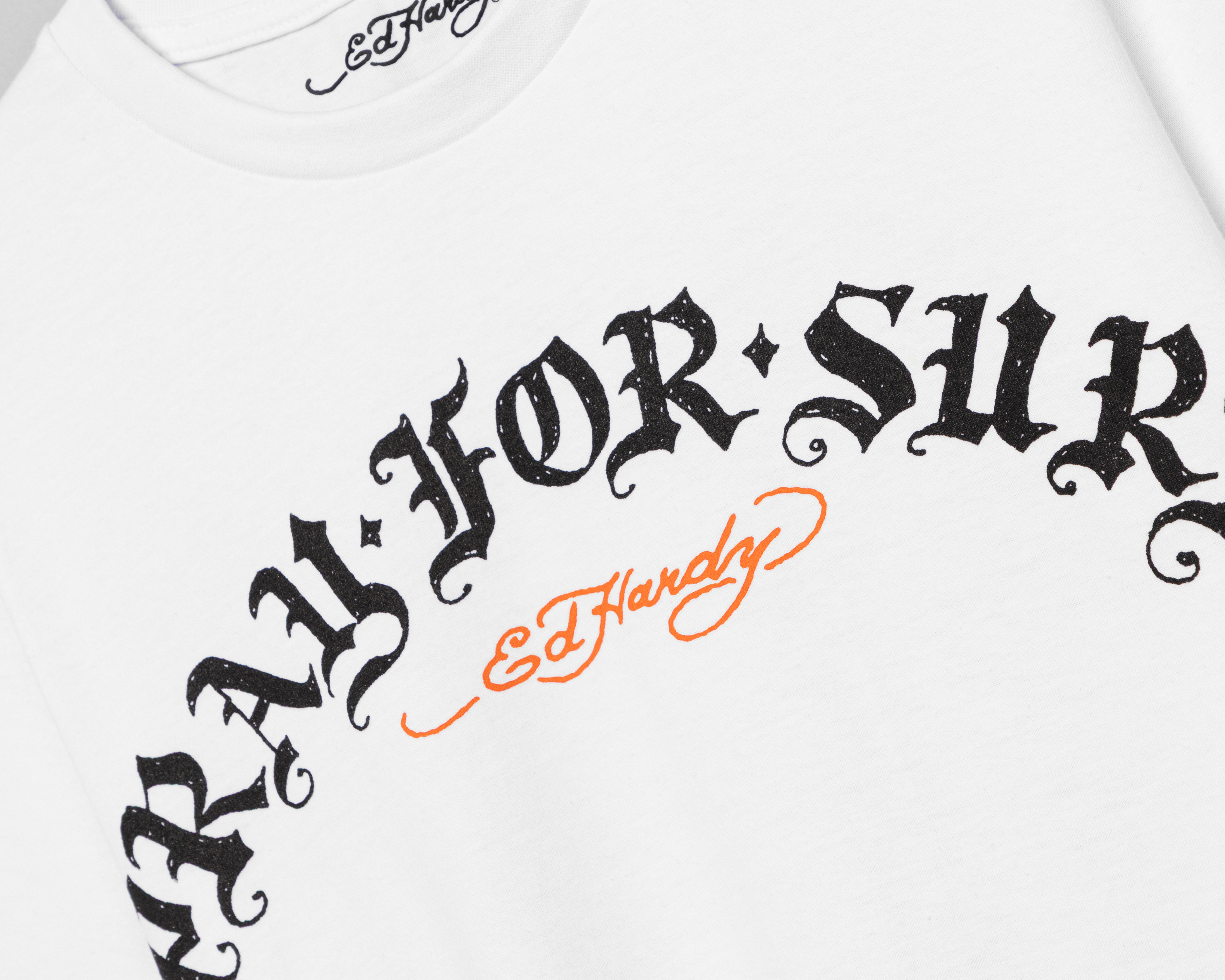 Foto 4 pulgar | Foto 3 | Playera de Cuello Redondo Blanca Ed Hardy para Hombre