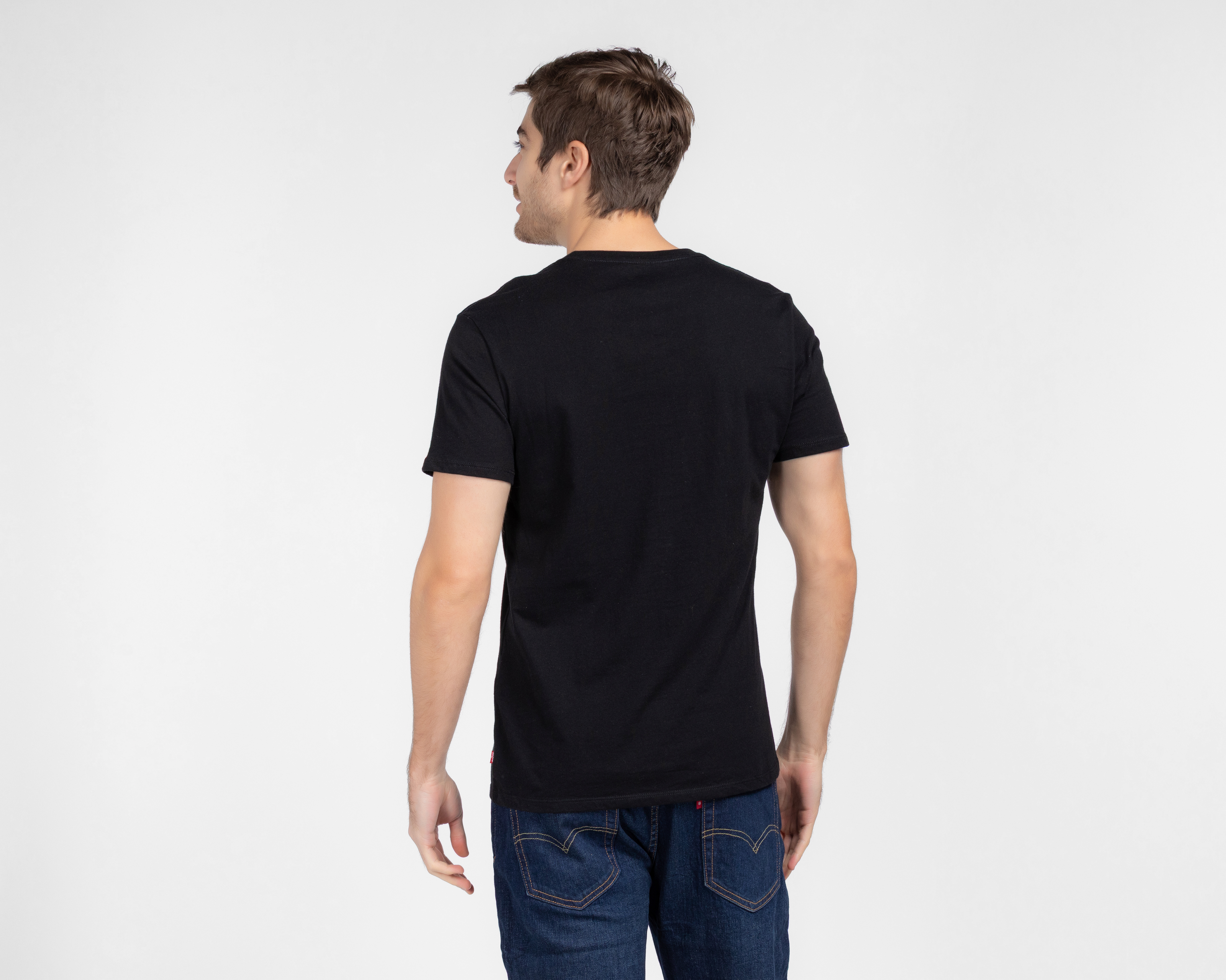 Foto 3 pulgar | Foto 2 | Playera de Cuello Redondo Negra Levi's para Hombre