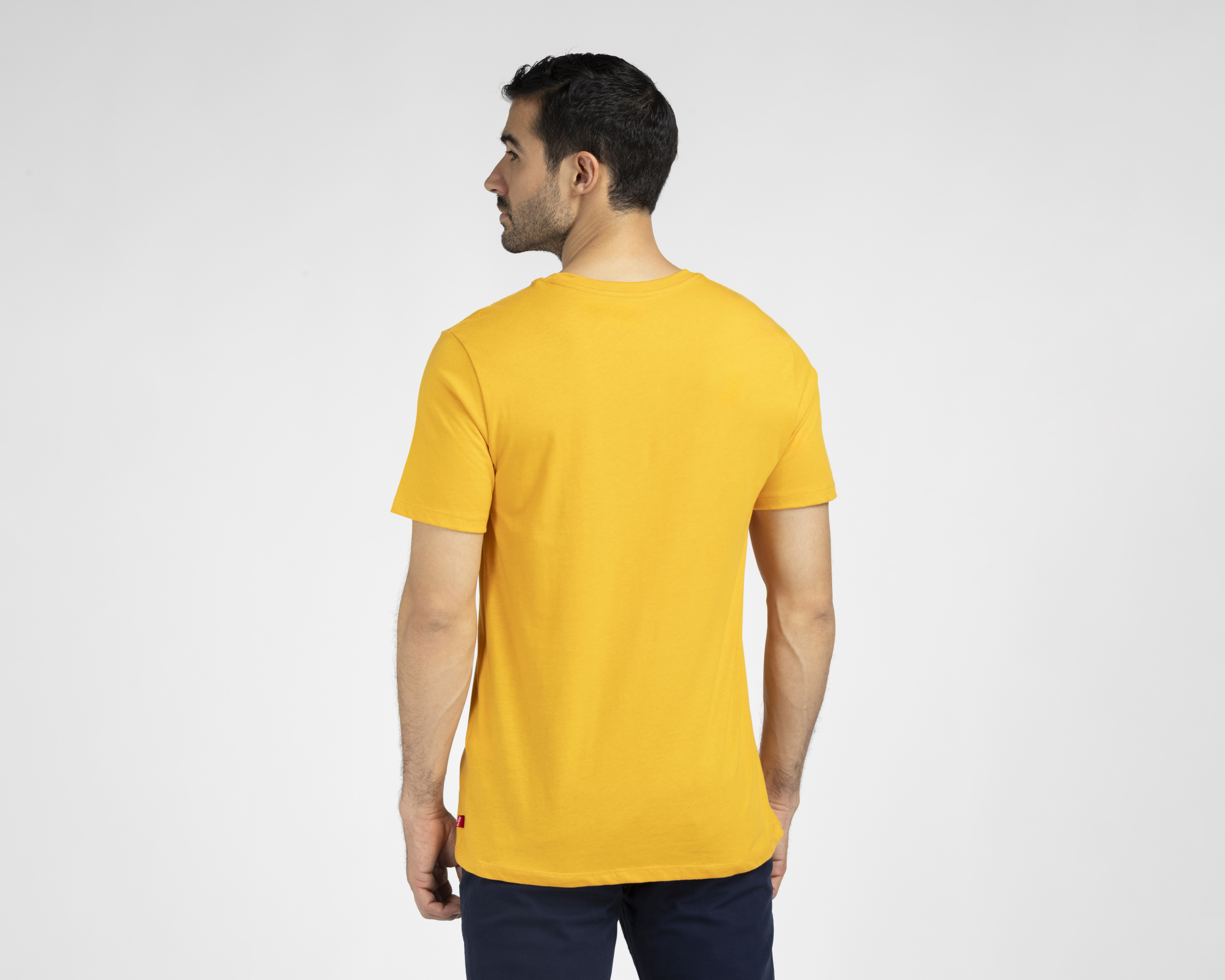 Foto 2 | Foto 2 | Playera de Cuello Redondo Amarilla Levi's para Hombre