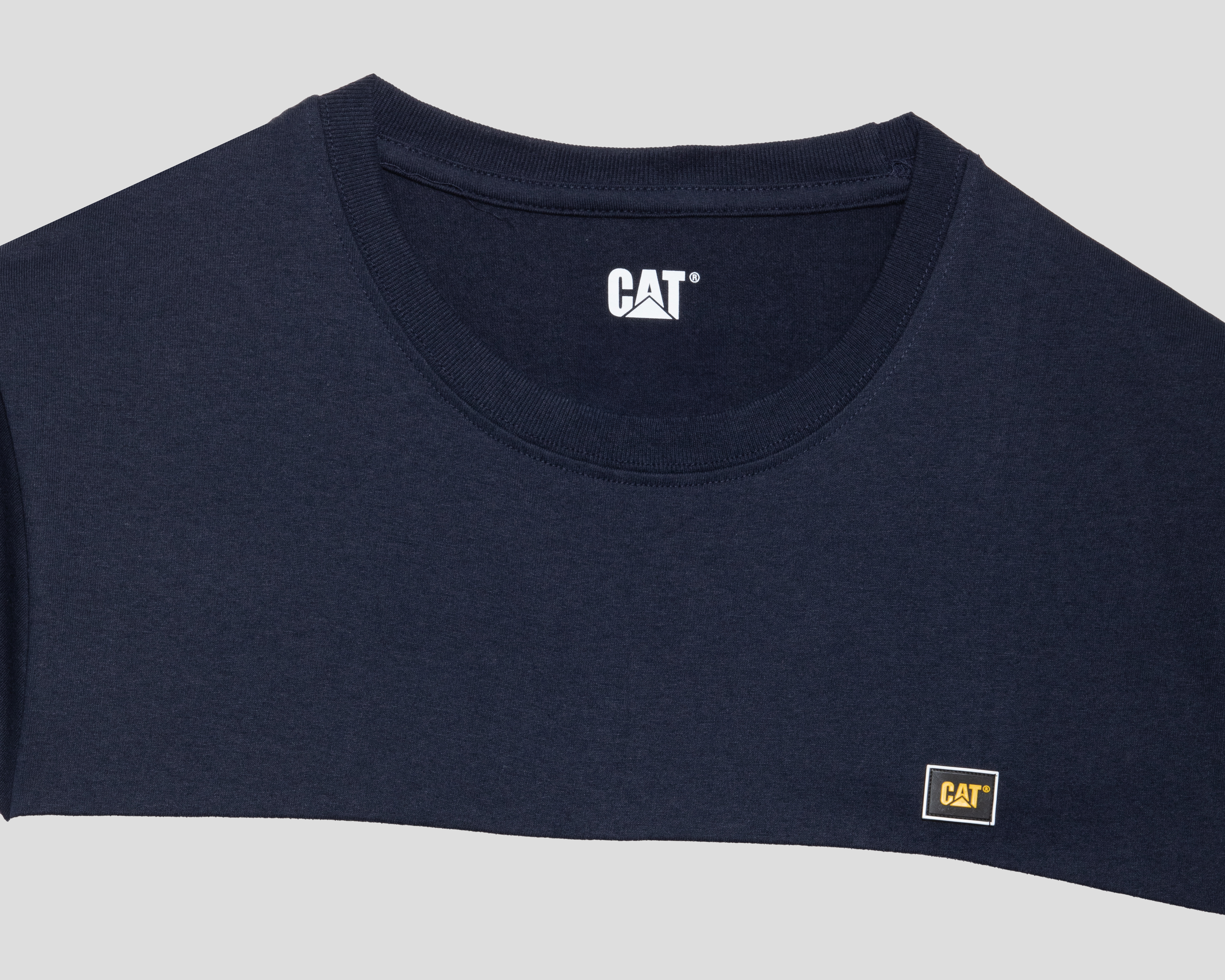 Foto 4 pulgar | Foto 3 | Playera de Cuello Redondo Gris CAT para Hombre