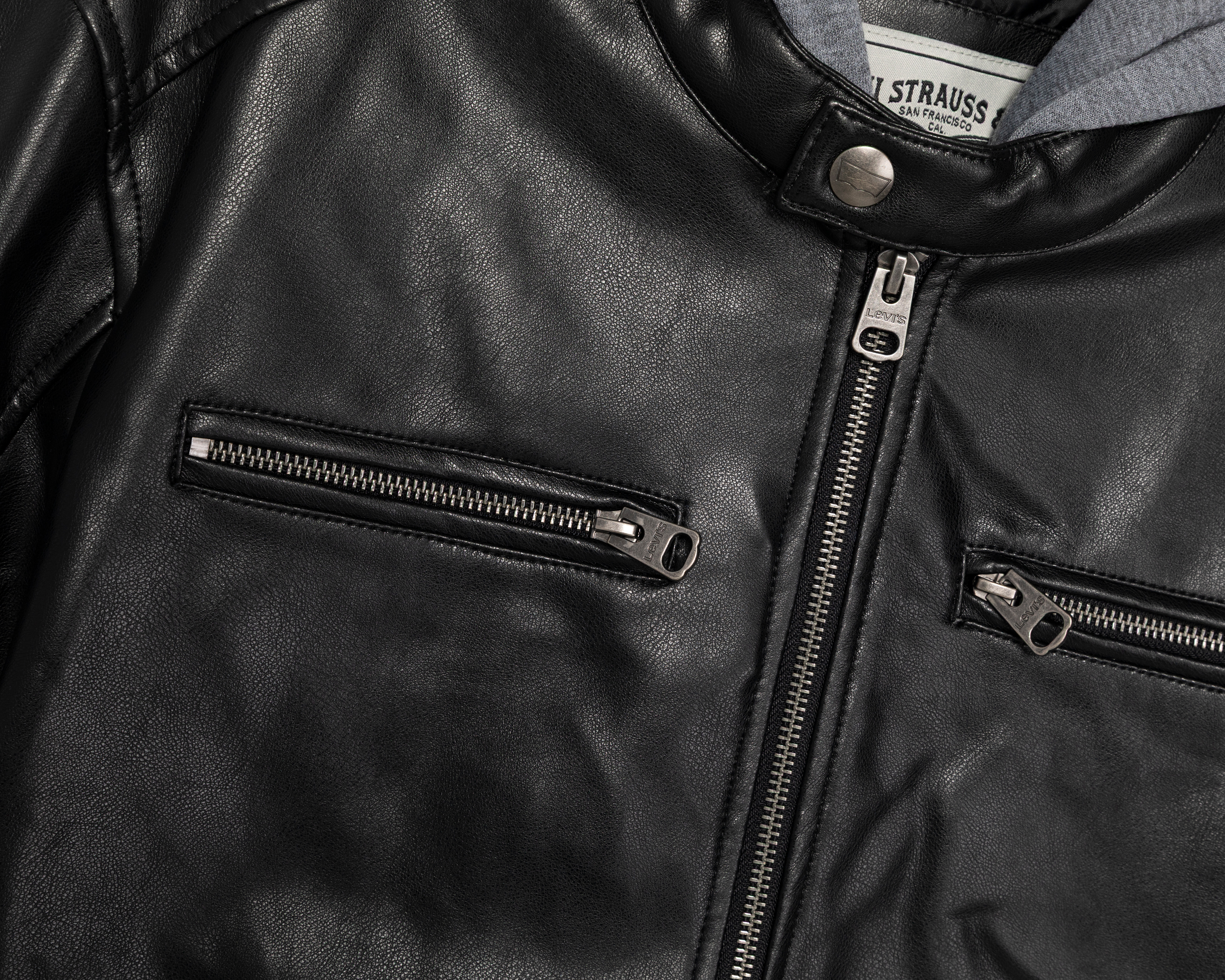Foto 4 pulgar | Foto 3 | Chamarra con Capucha Levi's para Hombre