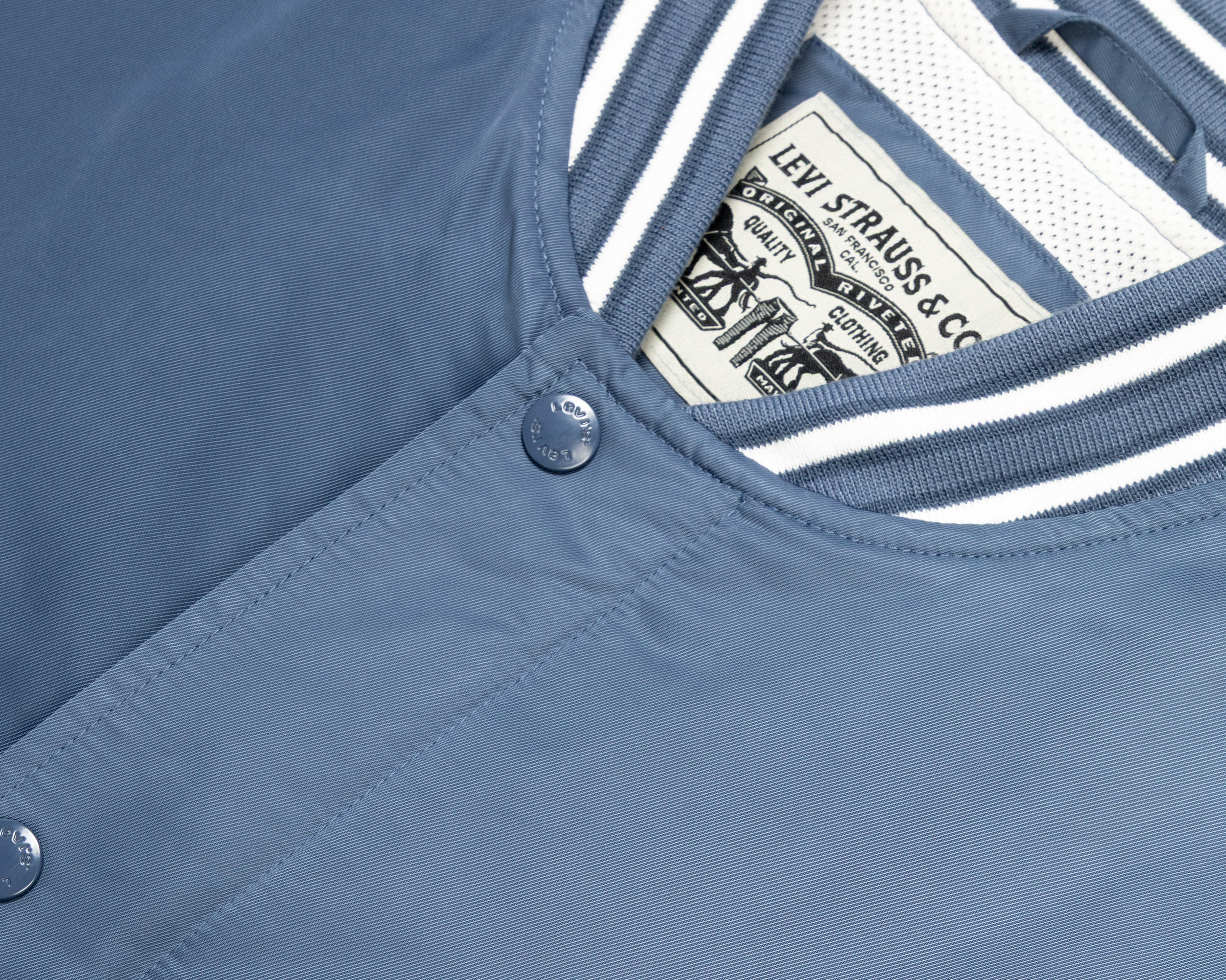 Foto 4 pulgar | Foto 3 | Chamarra Levi's para Hombre