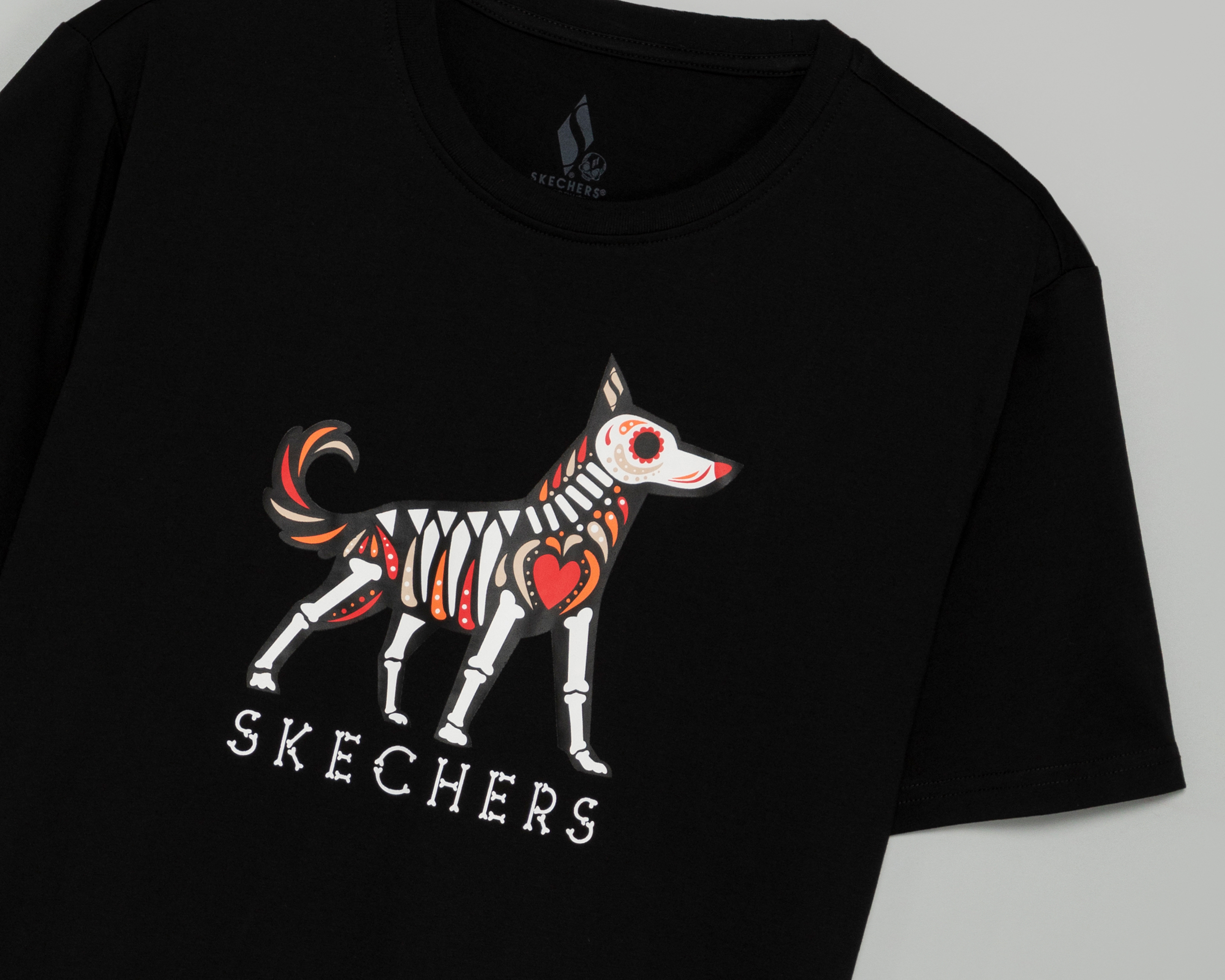 Foto 4 pulgar | Foto 3 | Playera Deportiva Skechers para Hombre
