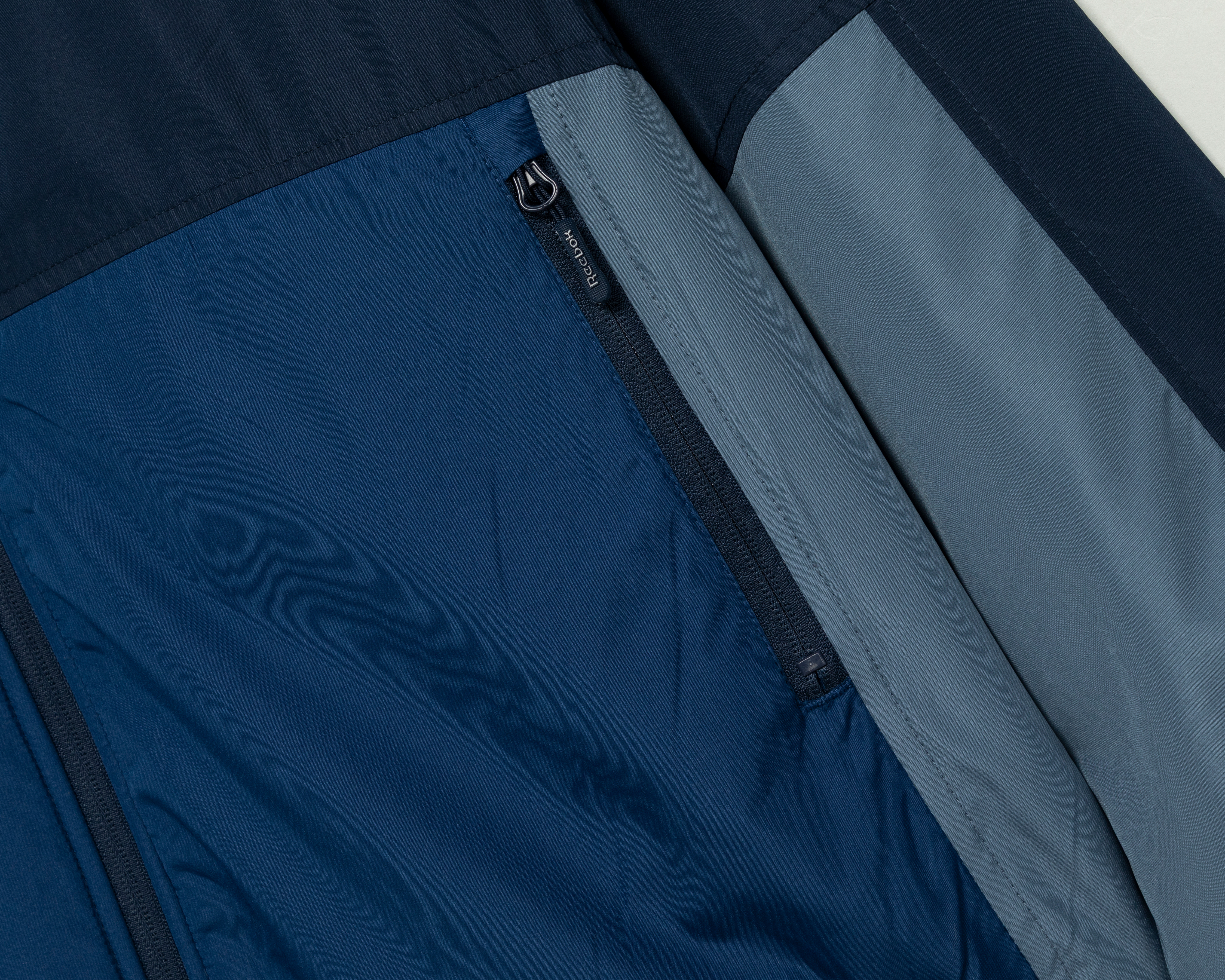 Foto 3 | Foto 3 | Rompevientos con Capucha Reebok para Hombre