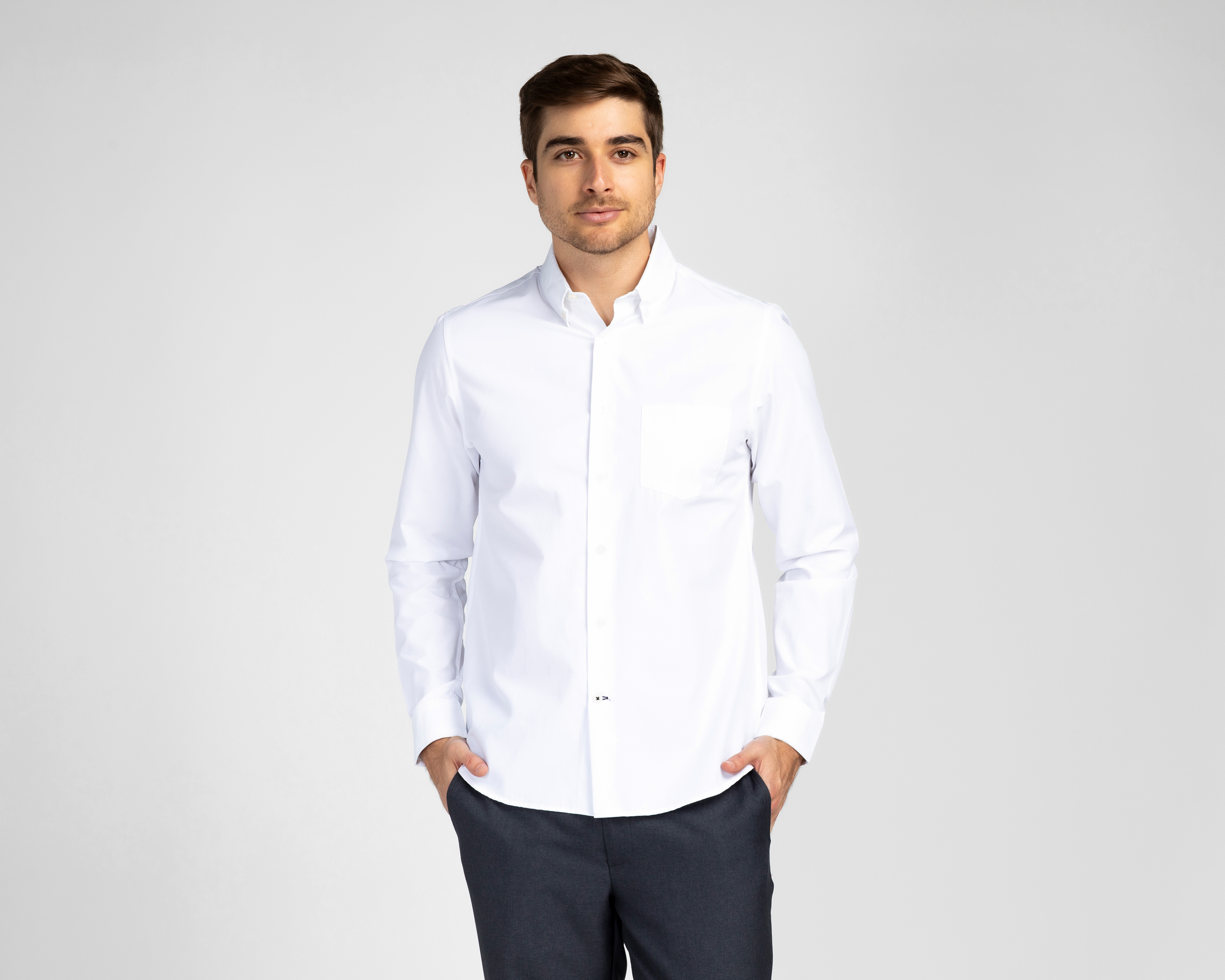 Foto 2 pulgar | Foto 1 | Camisa Porto Sur Regular Lisa para Hombre