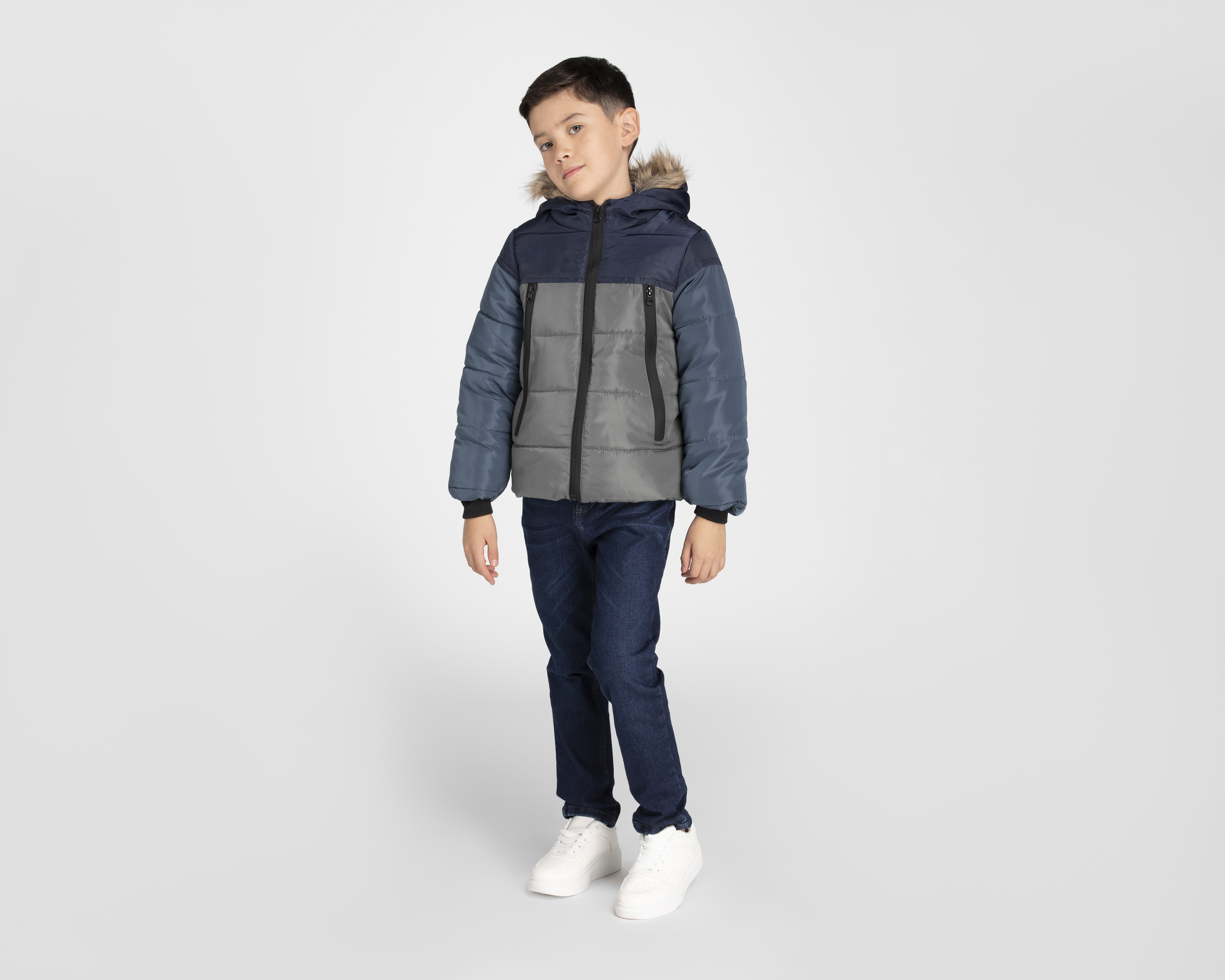 Foto 4 pulgar | Foto 3 | Chamarra Refill con Gorro para Niño