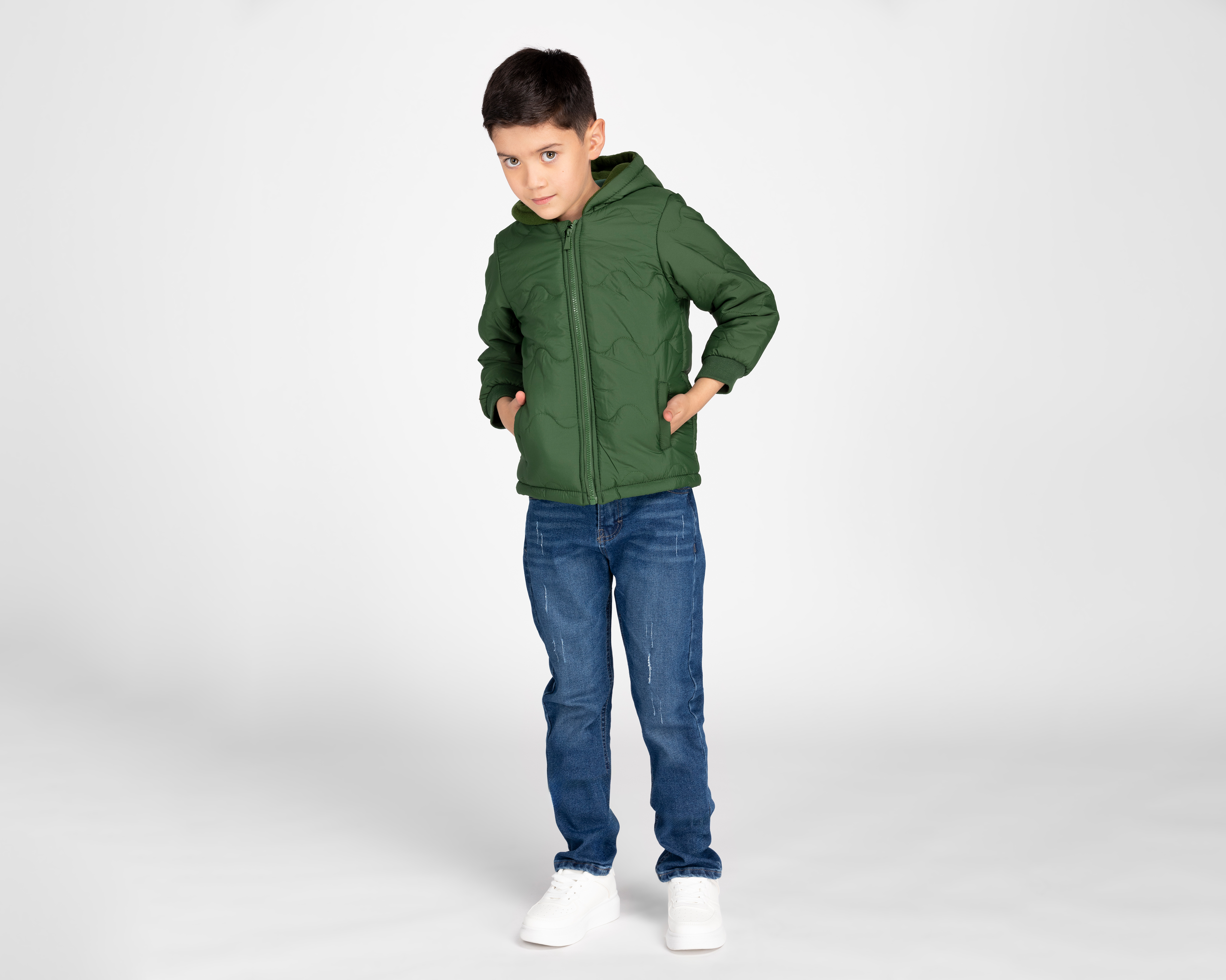 Foto 4 pulgar | Foto 3 | Chamarra Refill con Gorro para Niño