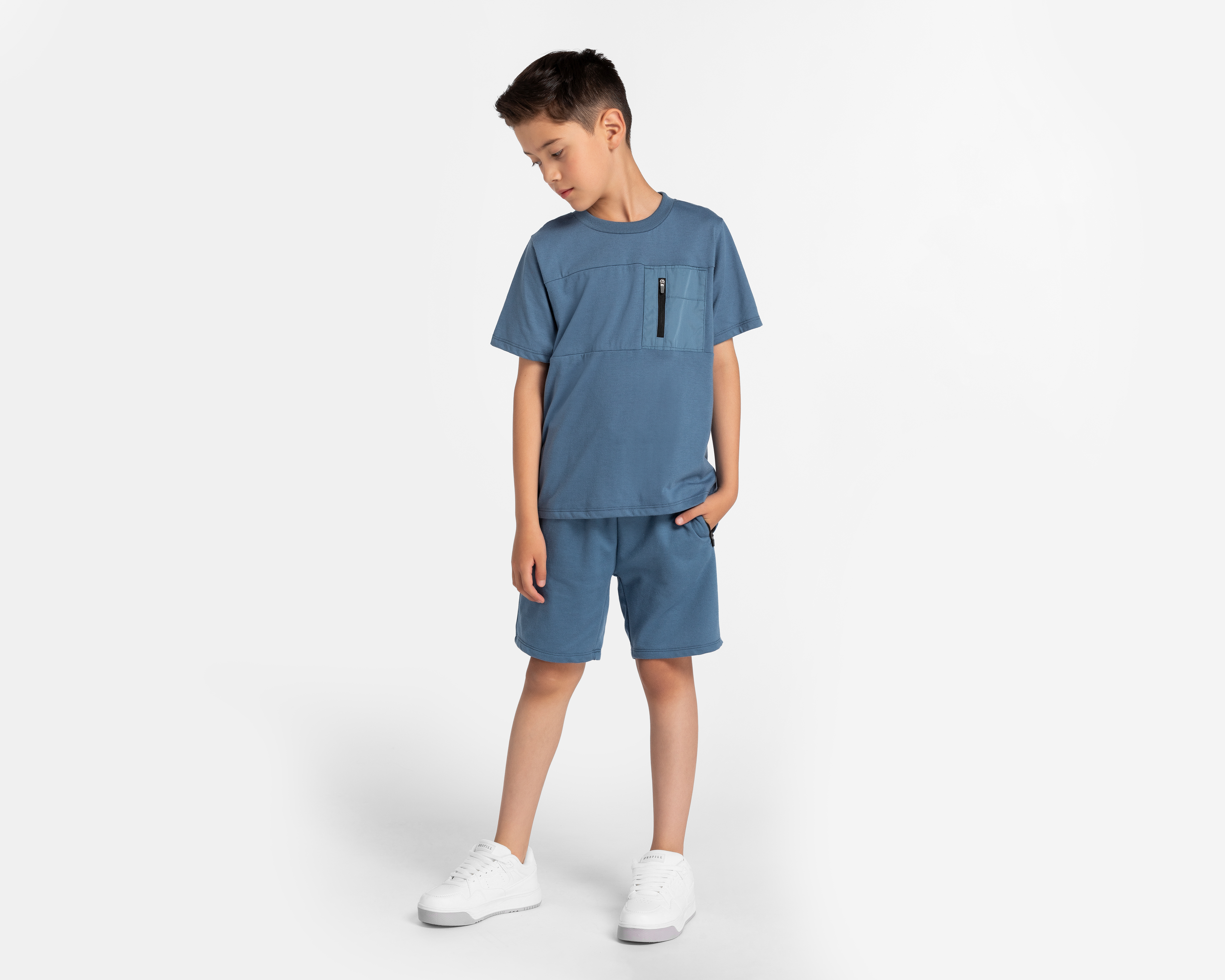 Foto 2 pulgar | Foto 1 | Conjunto con Short y Playera Refill para Niño