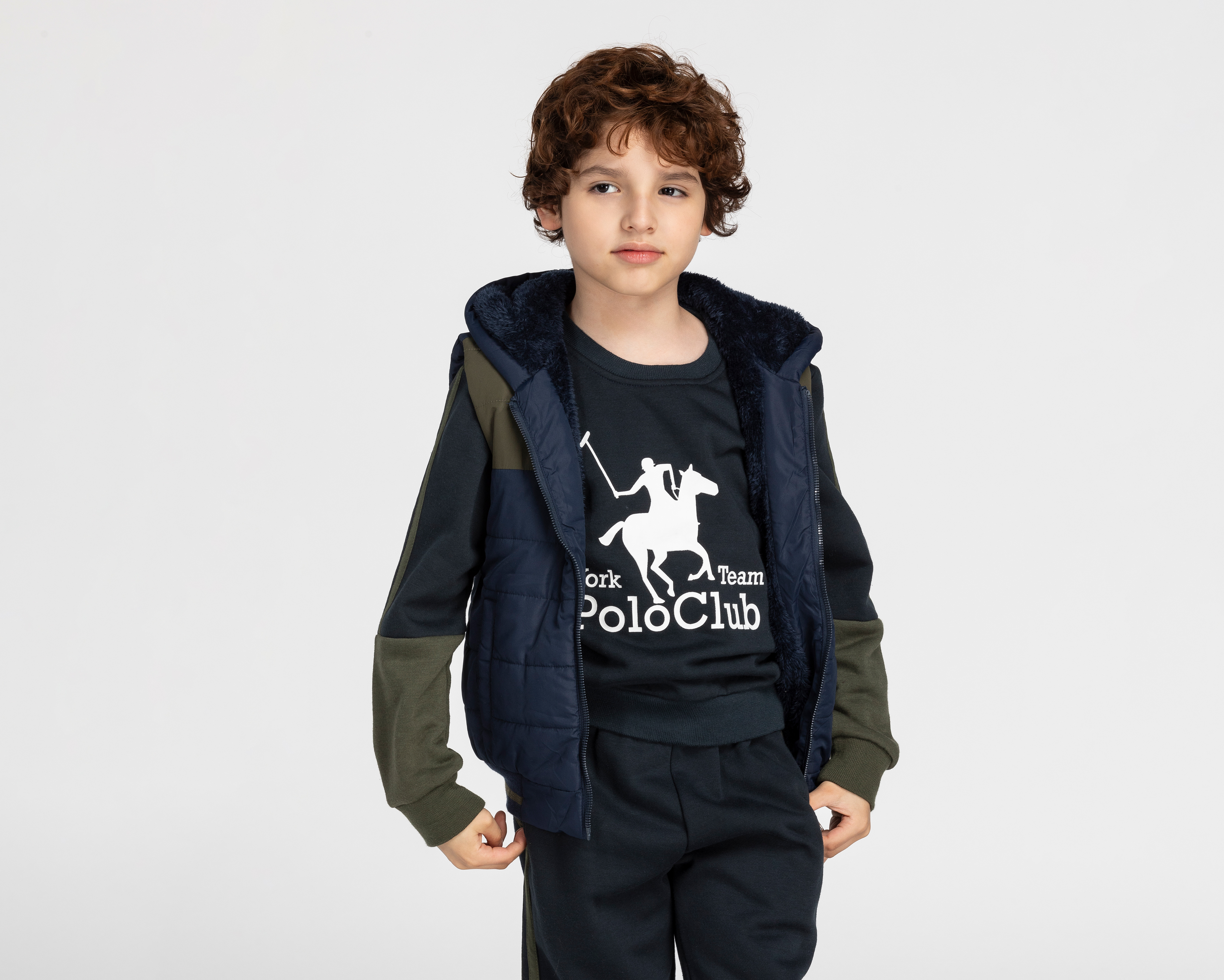 Foto 5 pulgar | Foto 4 | Conjunto York Team Polo Club para Niño 3 Piezas