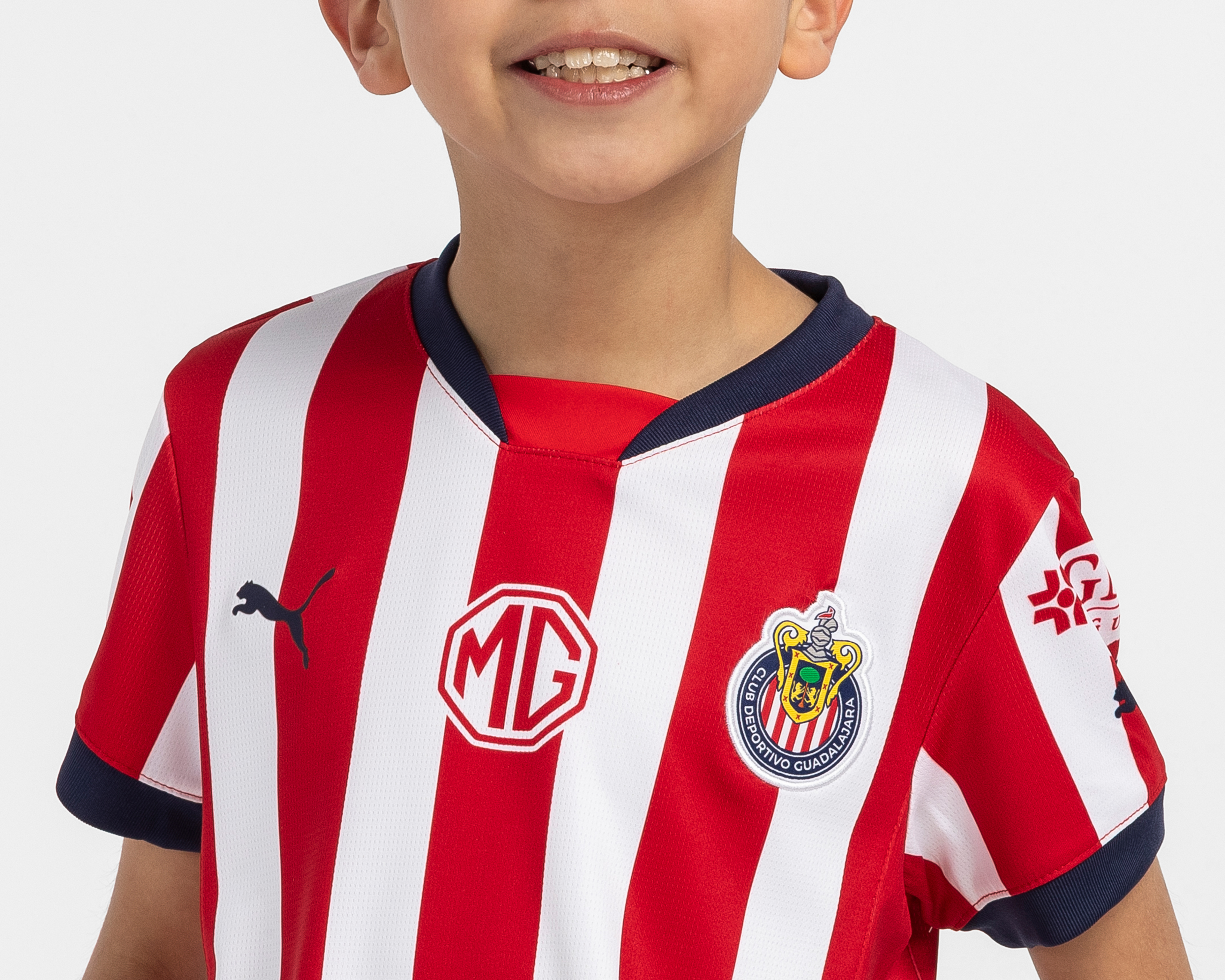 Foto 5 pulgar | Foto 4 | Jersey Puma Club Deportivo Guadalajara Local 24-25 para Niño