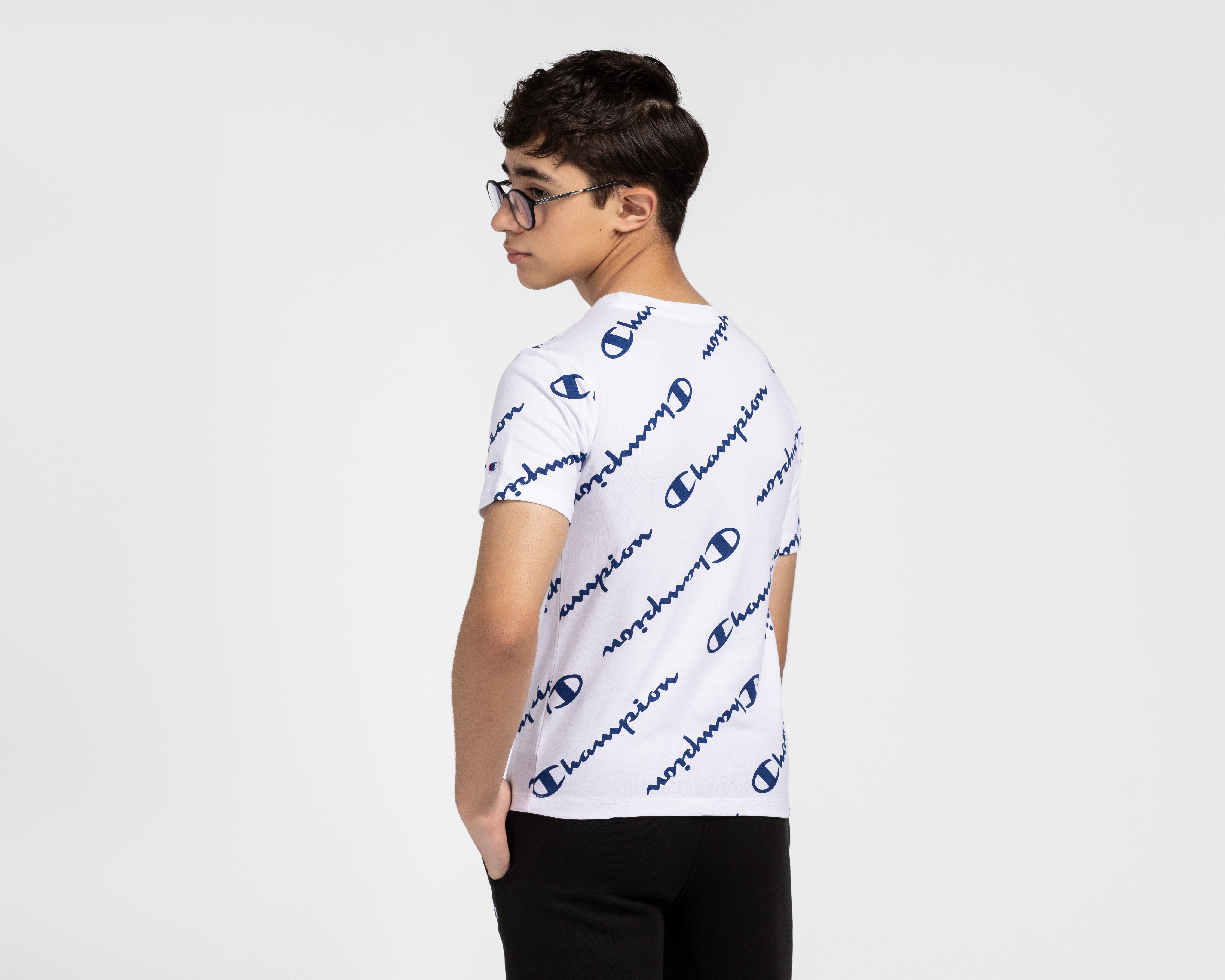 Foto 4 pulgar | Foto 3 | Playera de Cuello Redondo Blanca Champion para Niño