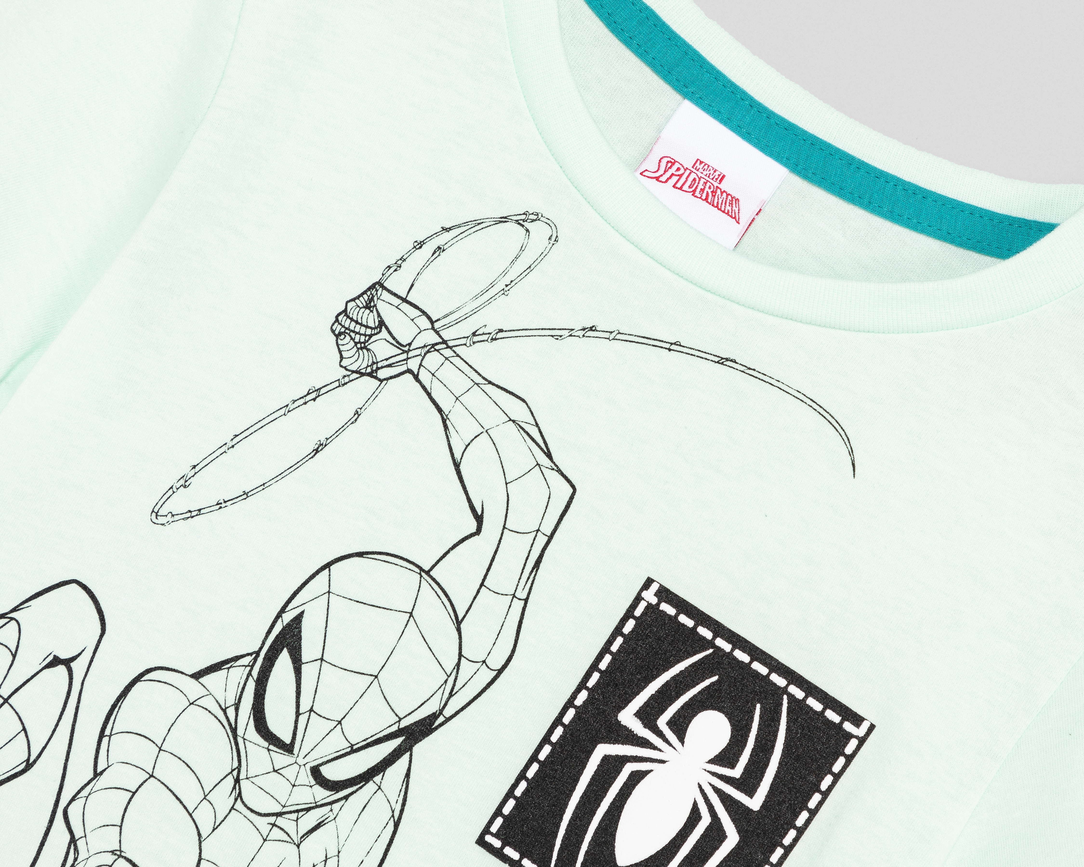 Foto 4 pulgar | Foto 3 | Conjunto de Playera y Short Marvel para Niño