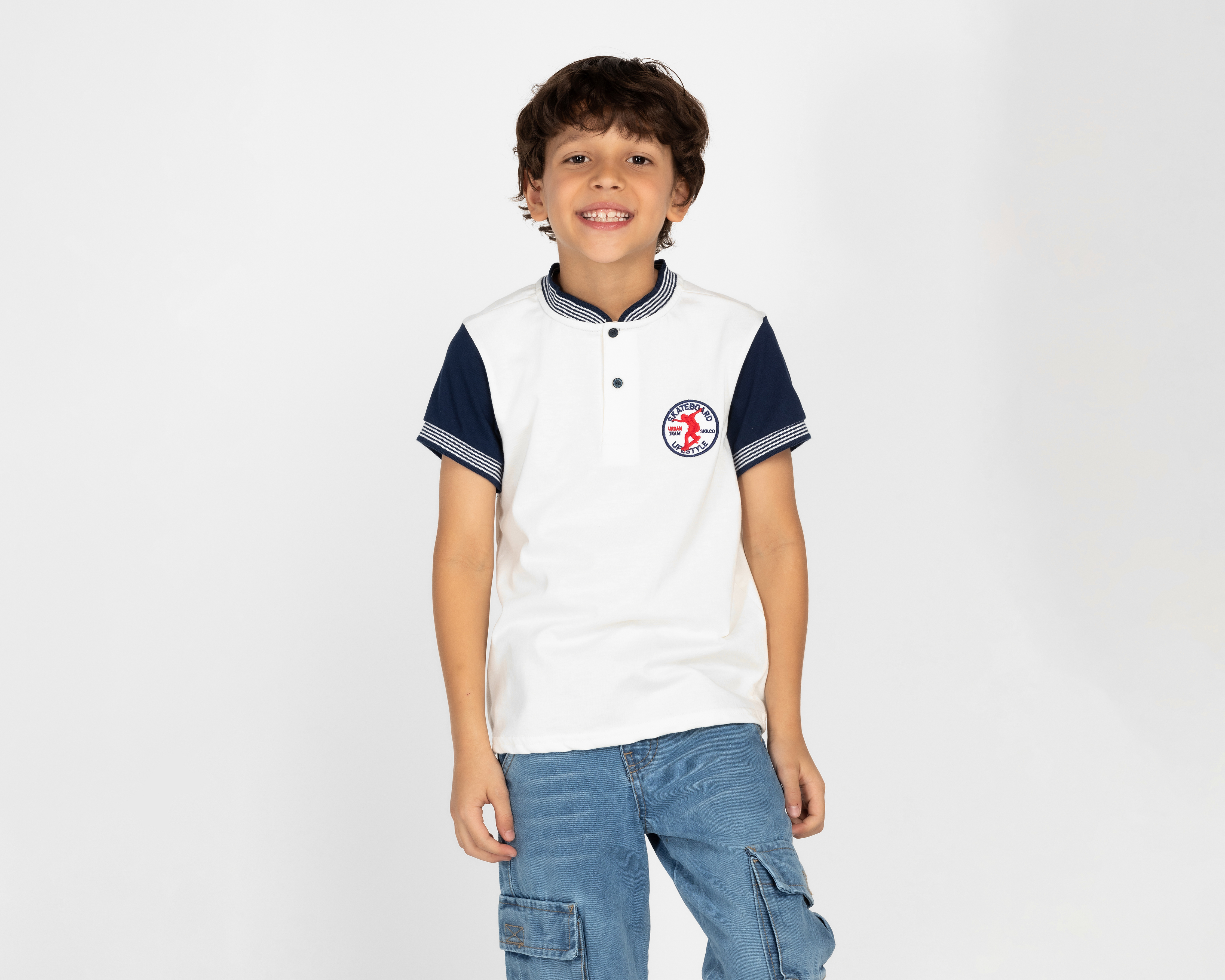 Foto 2 pulgar | Foto 1 | Playera Polo Neo*City Manga Corta para Niño