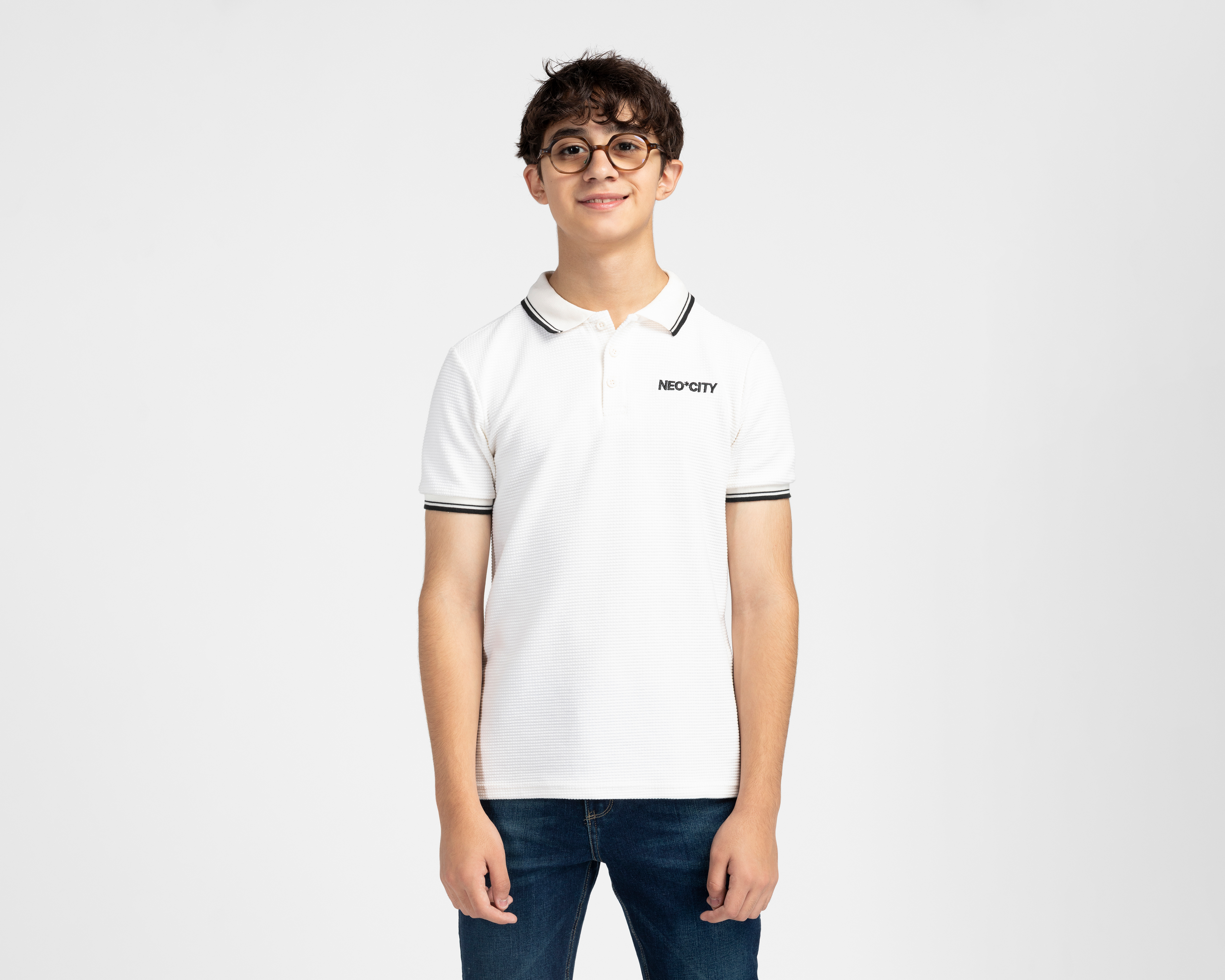 Foto 2 pulgar | Foto 1 | Playera Polo Neo*City Hueso Juvenil