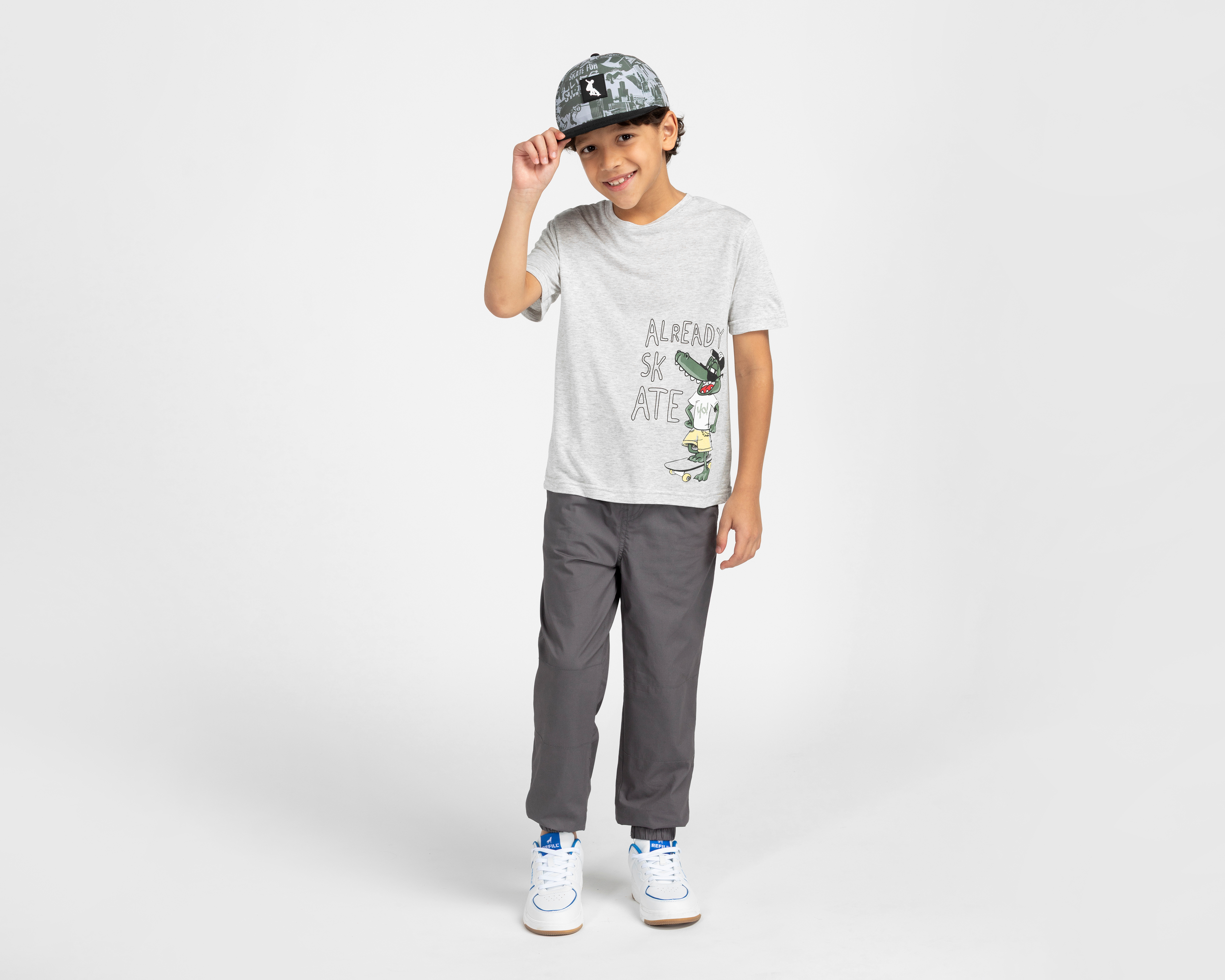 Foto 3 pulgar | Foto 2 | Playera de Cuello Redondo Gris Neo*City para Niño