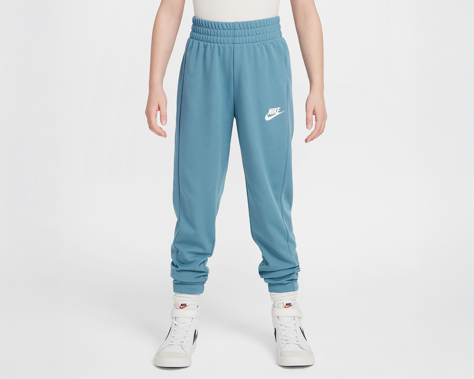 Foto 8 pulgar | Foto 7 | Pants y Chamarra Nike Sportswear Essentials Juvenil