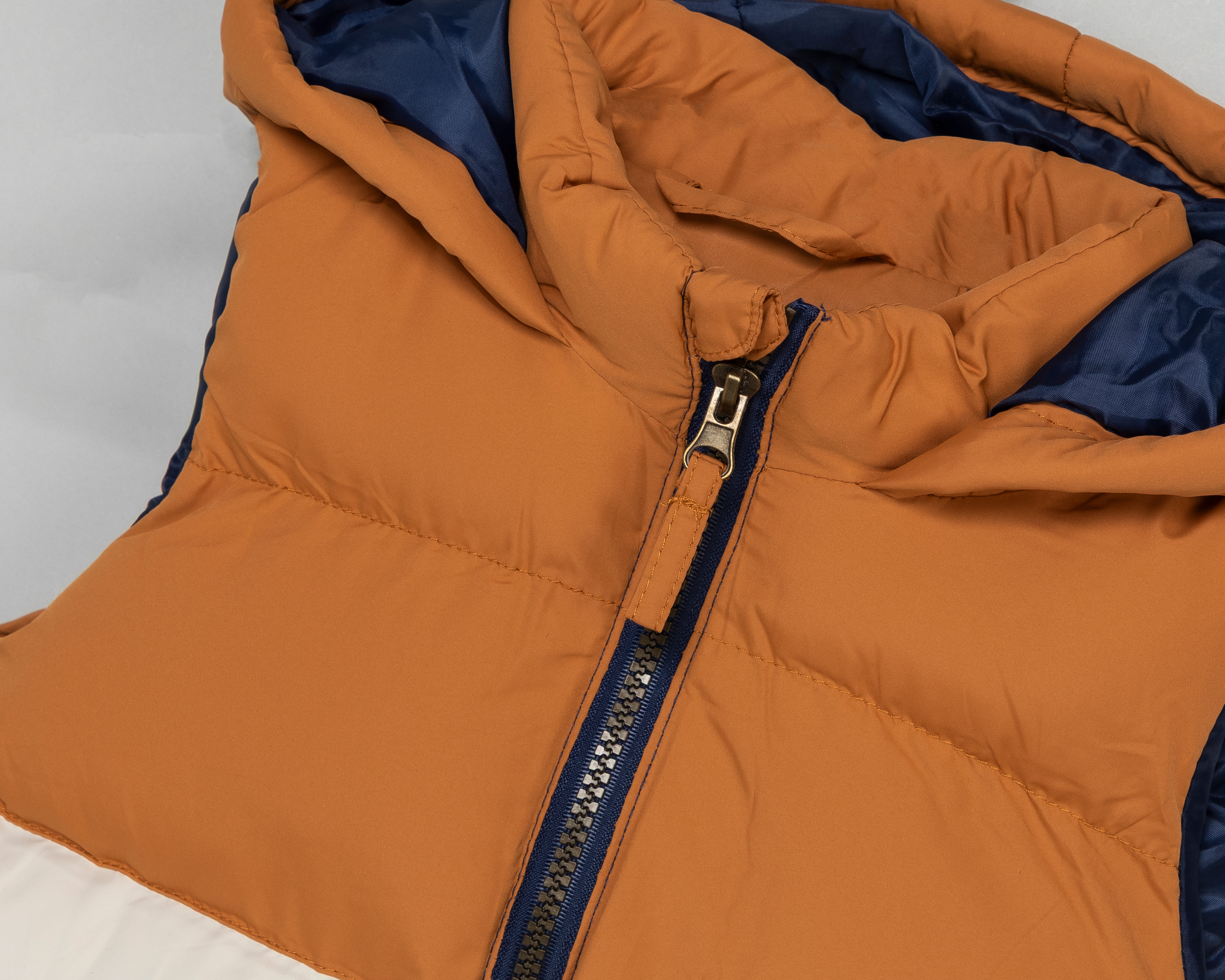 Foto 4 pulgar | Foto 3 | Chaleco con Capucha Refill para Niño