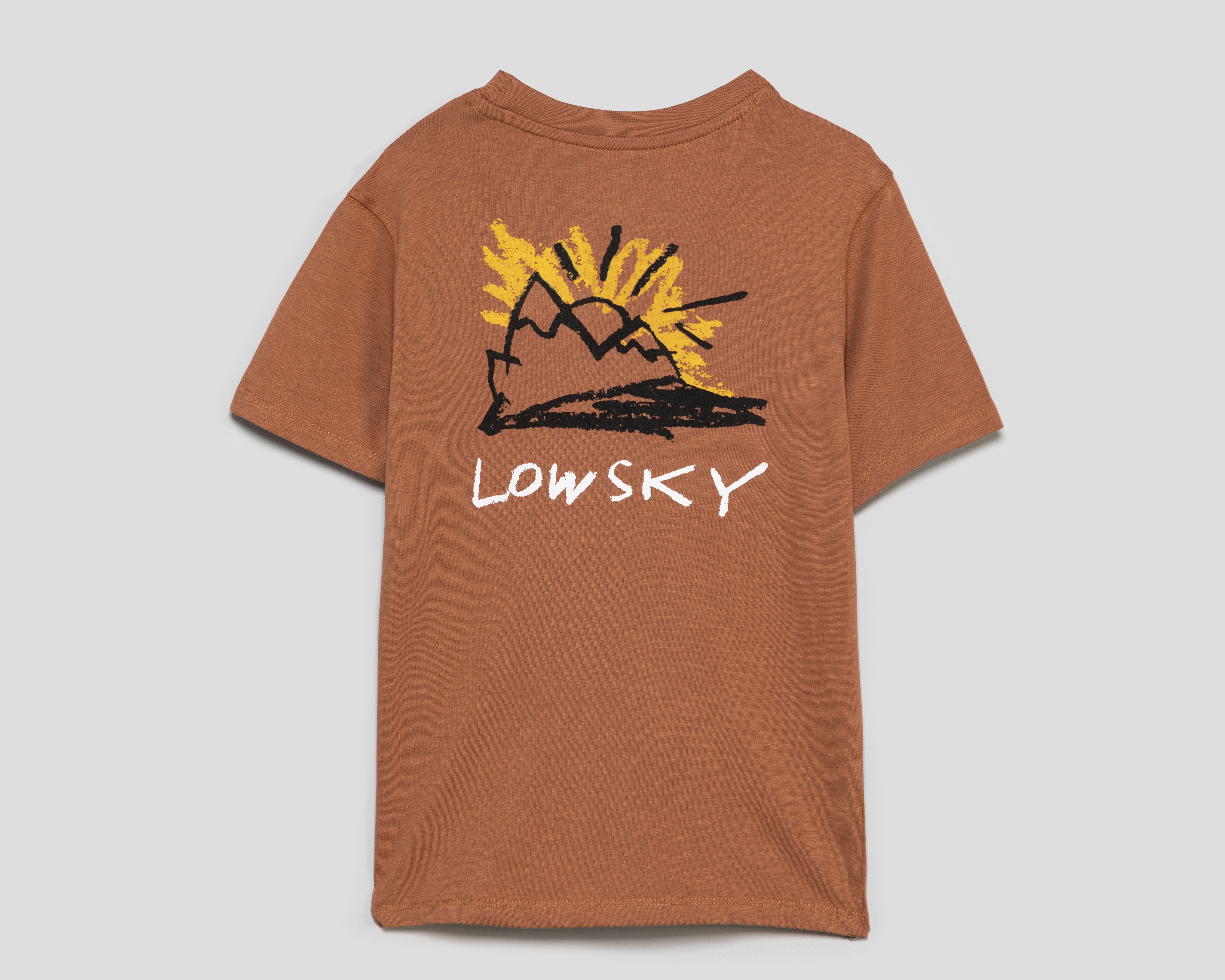 Foto 3 pulgar | Foto 2 | Playera de Cuello Redondo Café Refill para Niño