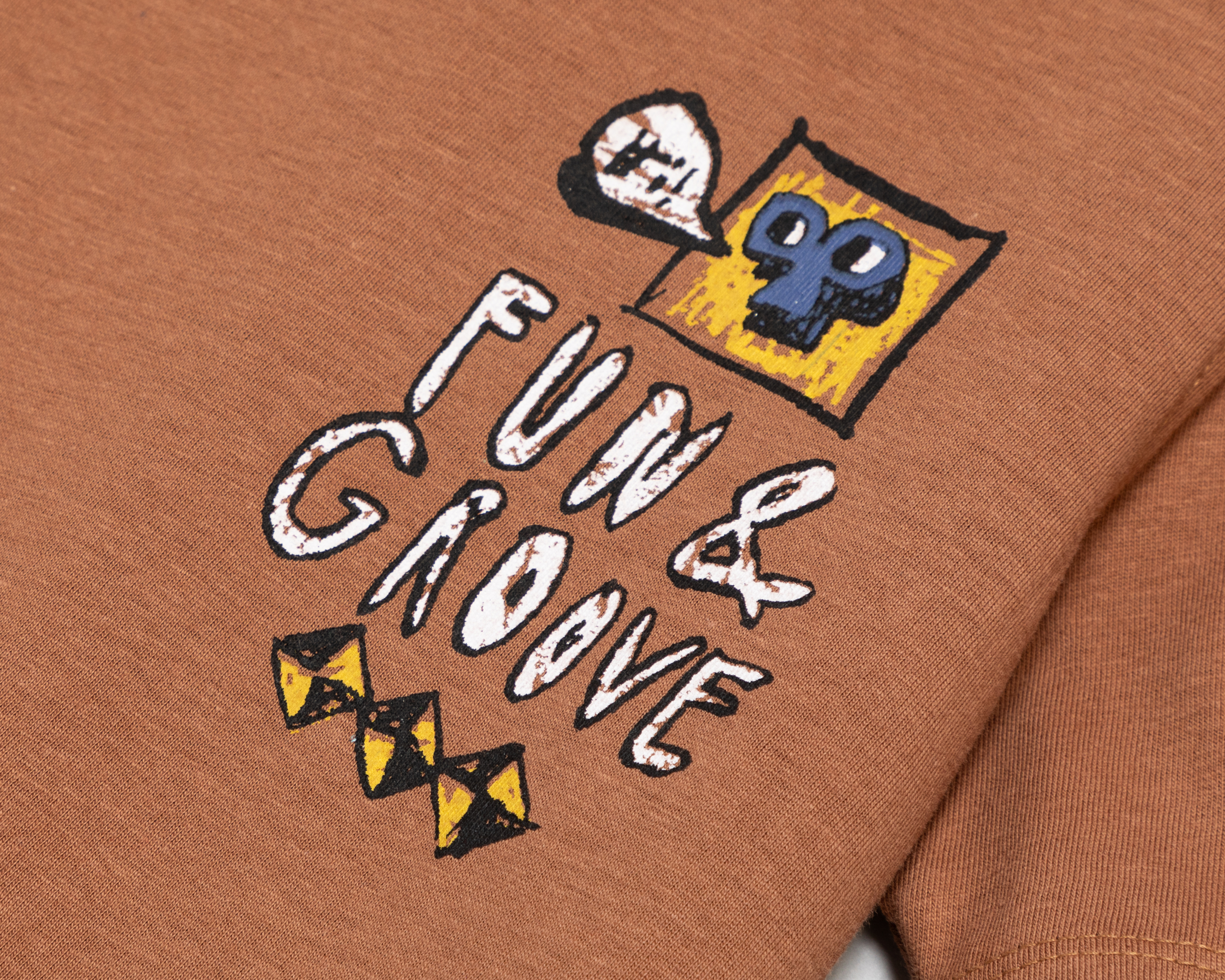 Foto 3 | Foto 3 | Playera de Cuello Redondo Café Refill para Niño