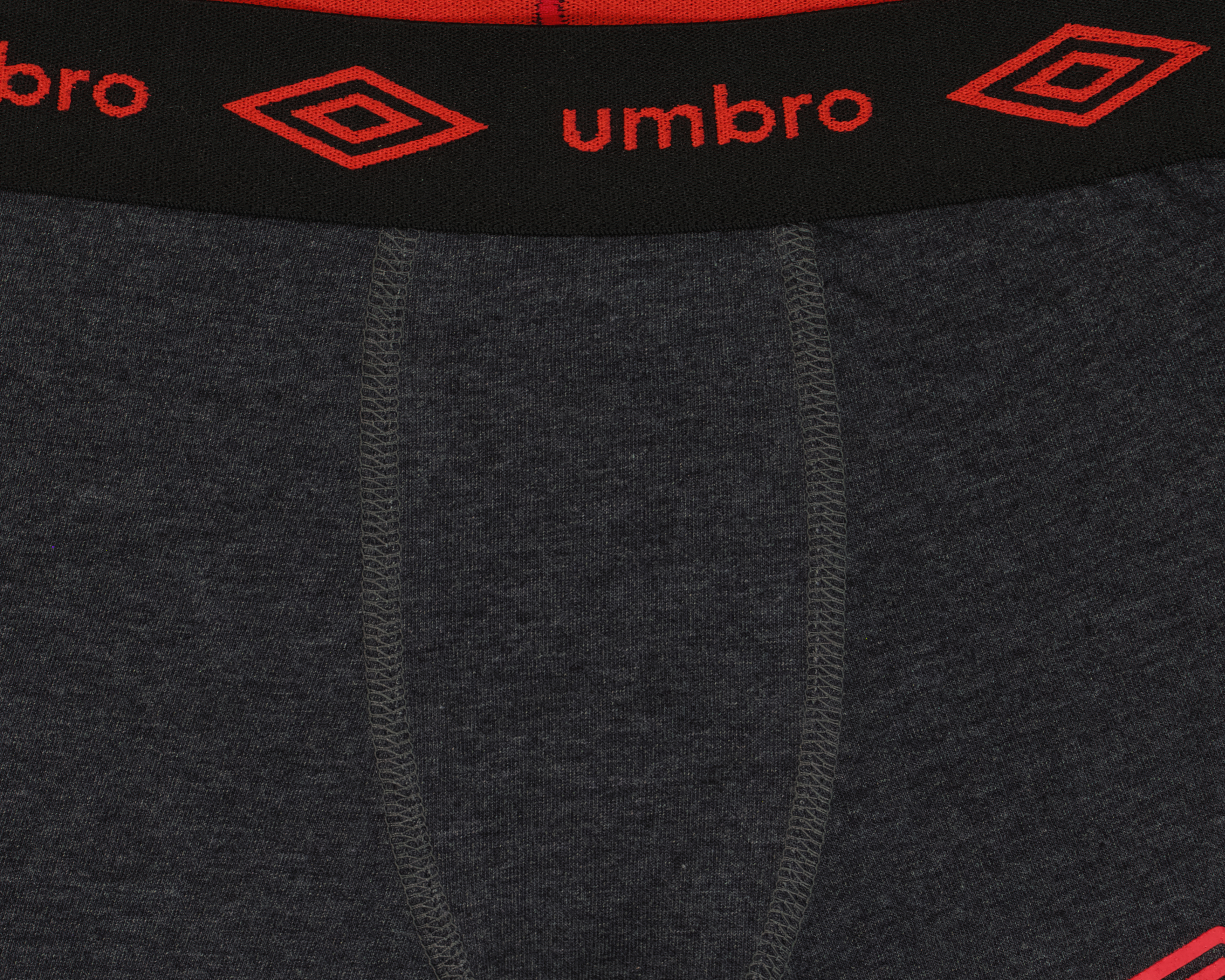 Foto 4 pulgar | Foto 3 | Bóxer Corto Umbro para Juveniles 3 Piezas