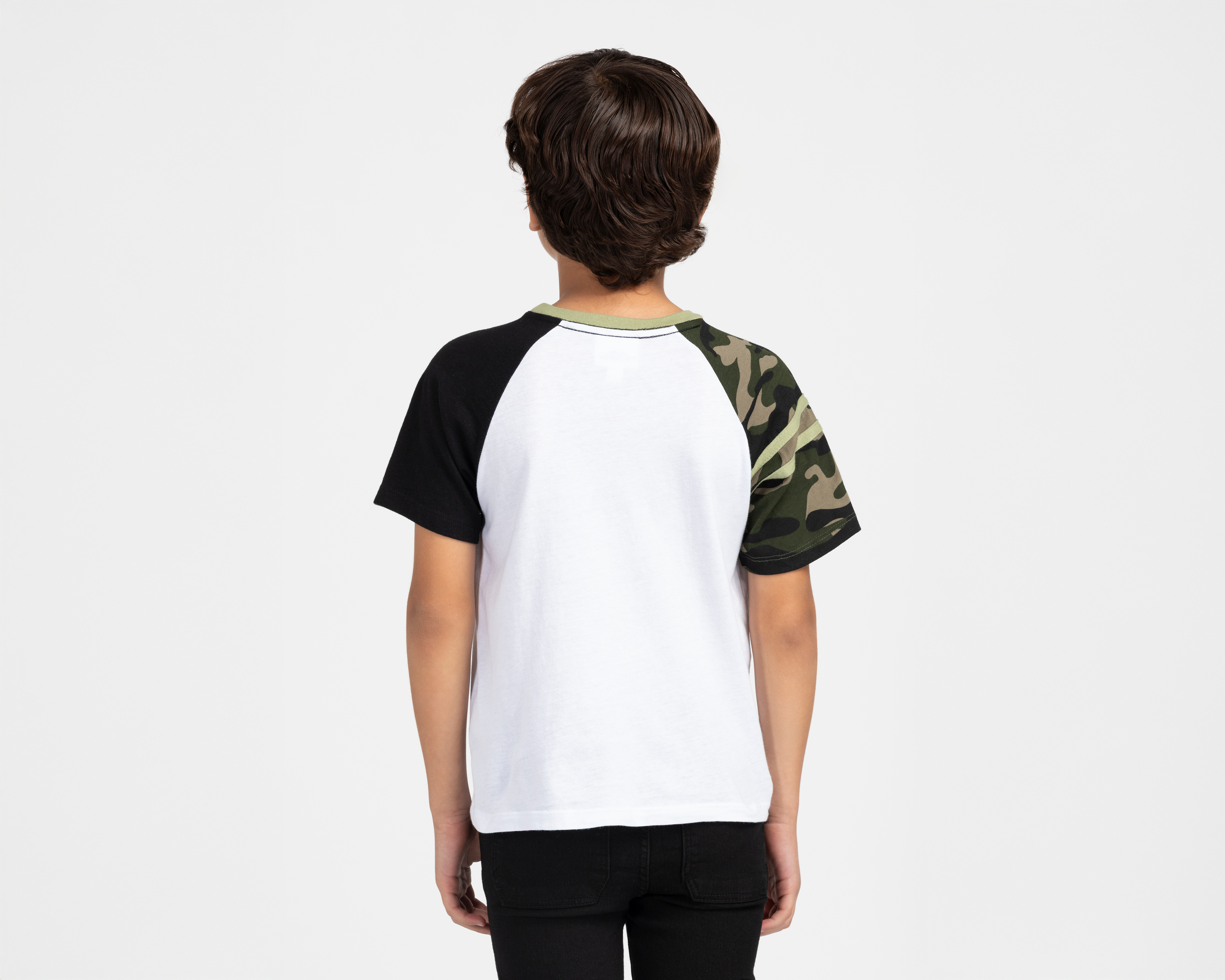 Foto 4 pulgar | Foto 3 | Playera de Cuello Redondo Blanca Jurassic World para Niño