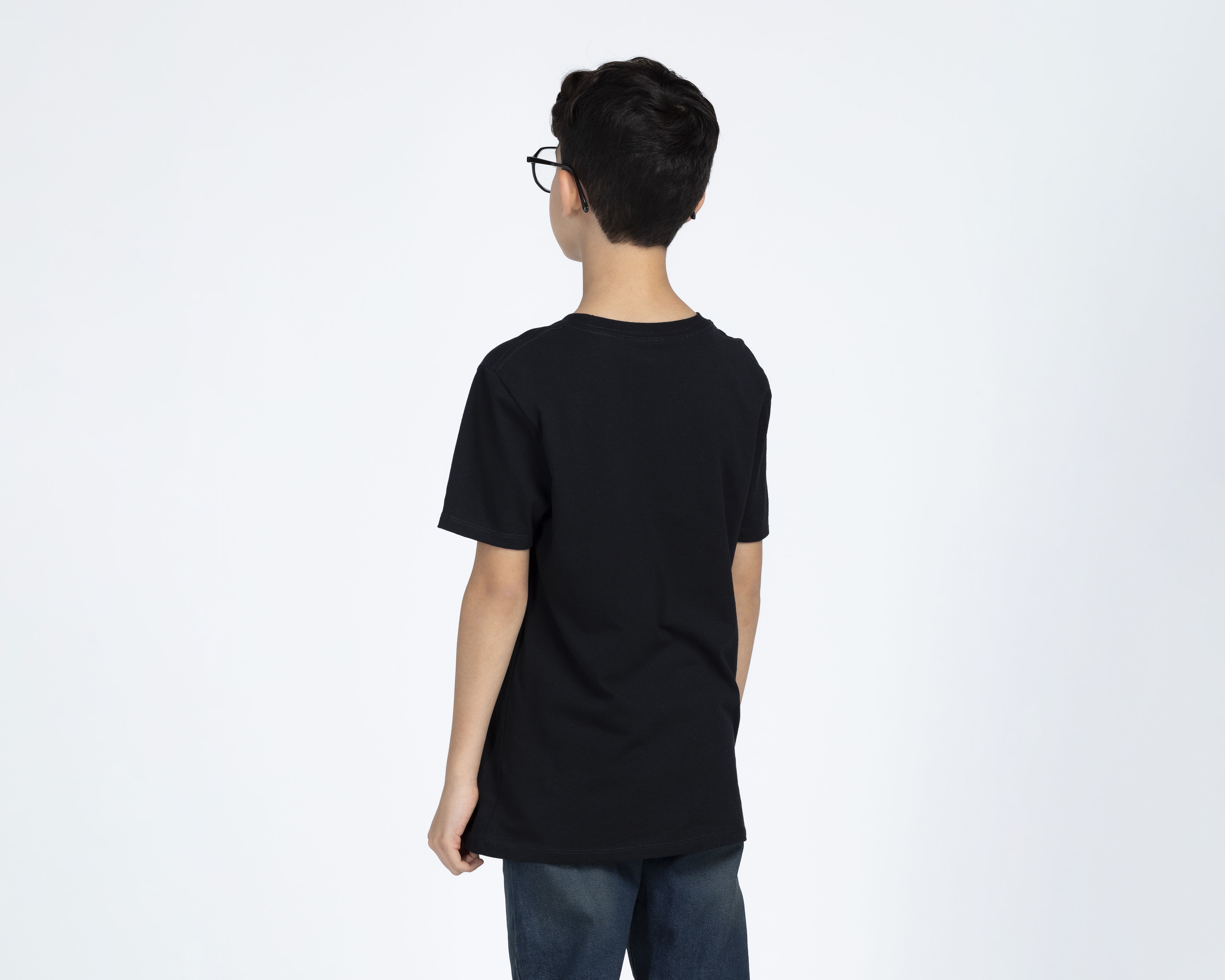 Foto 3 pulgar | Foto 2 | Playera de Cuello Redondo Negra Jurassic Park para Niño