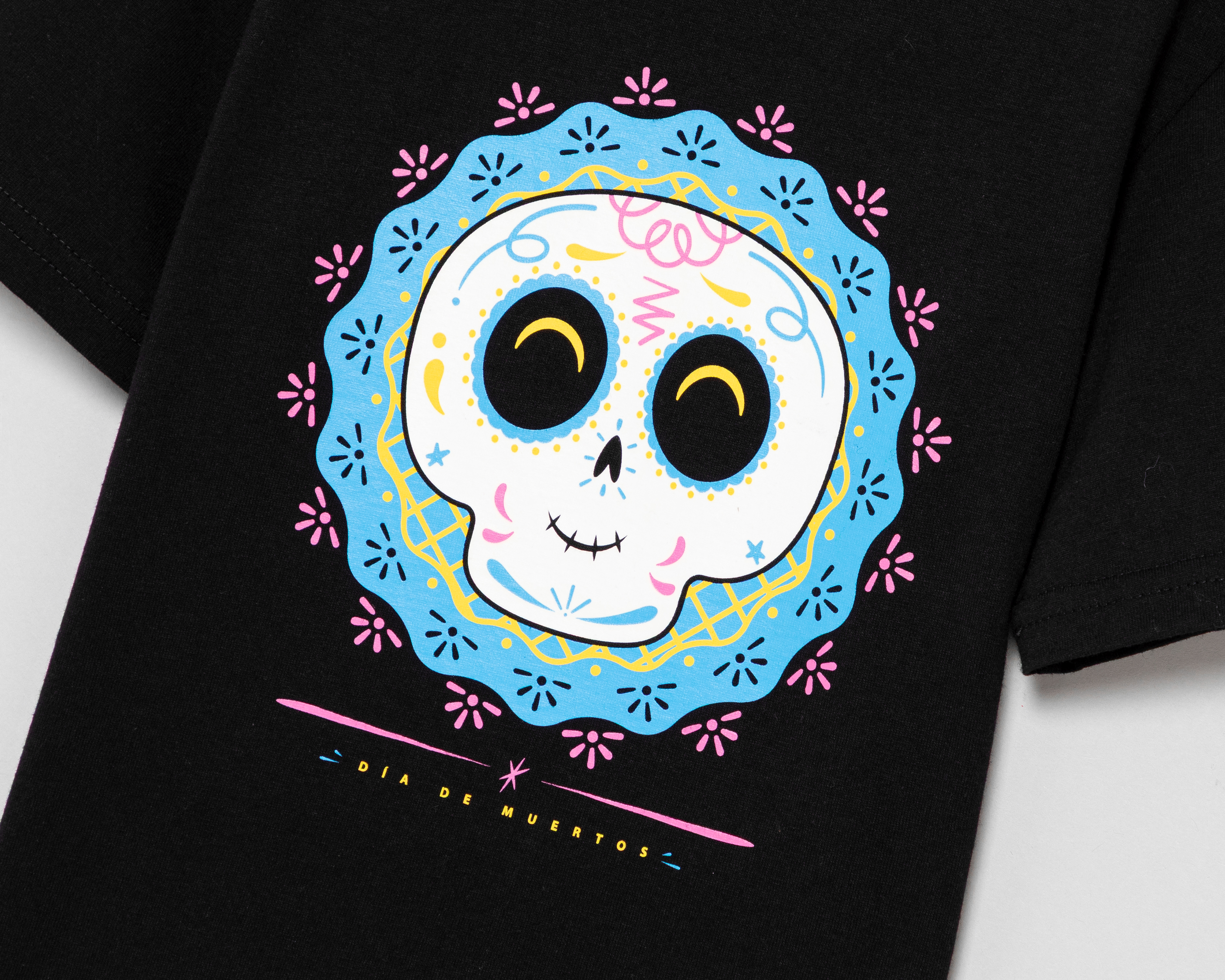 Foto 4 pulgar | Foto 3 | Playera de Cuello Redondo Negra Refill para Niño