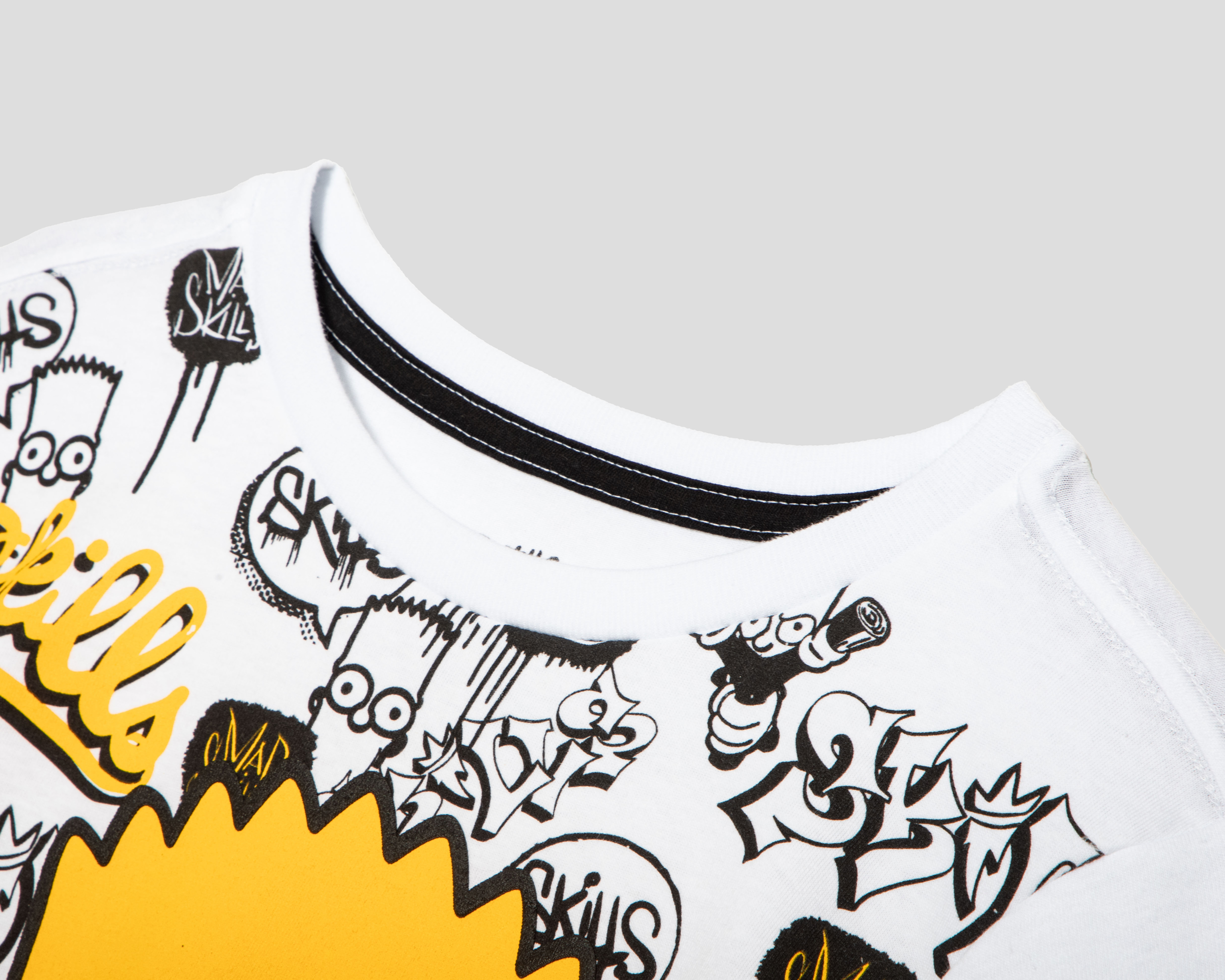 Foto 4 pulgar | Foto 3 | Playera de Cuello Redondo Blanca Disney The Simpsons para Niño