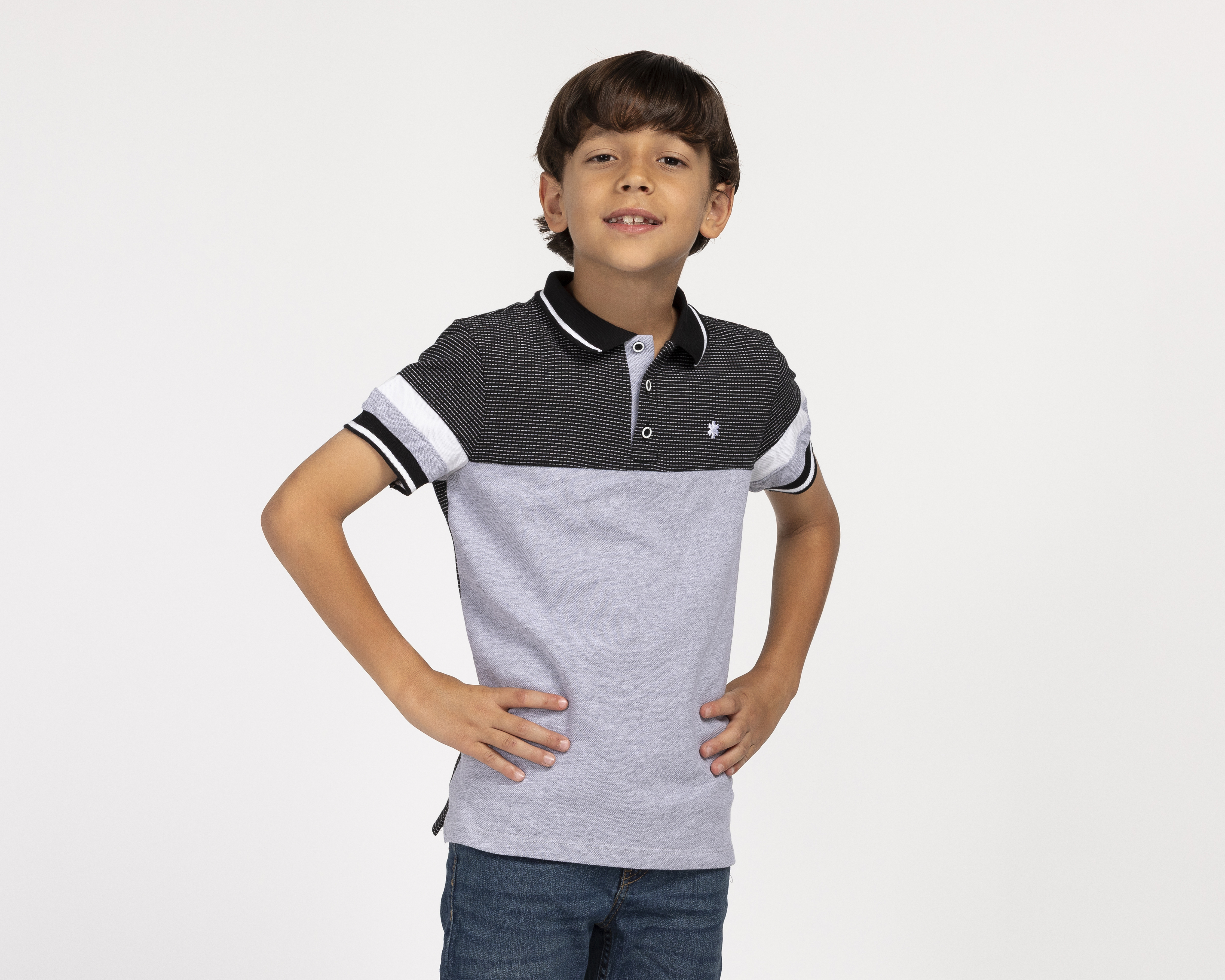 Foto 2 pulgar | Foto 1 | Playera de Cuello Polo Negra Neo*City para Niño