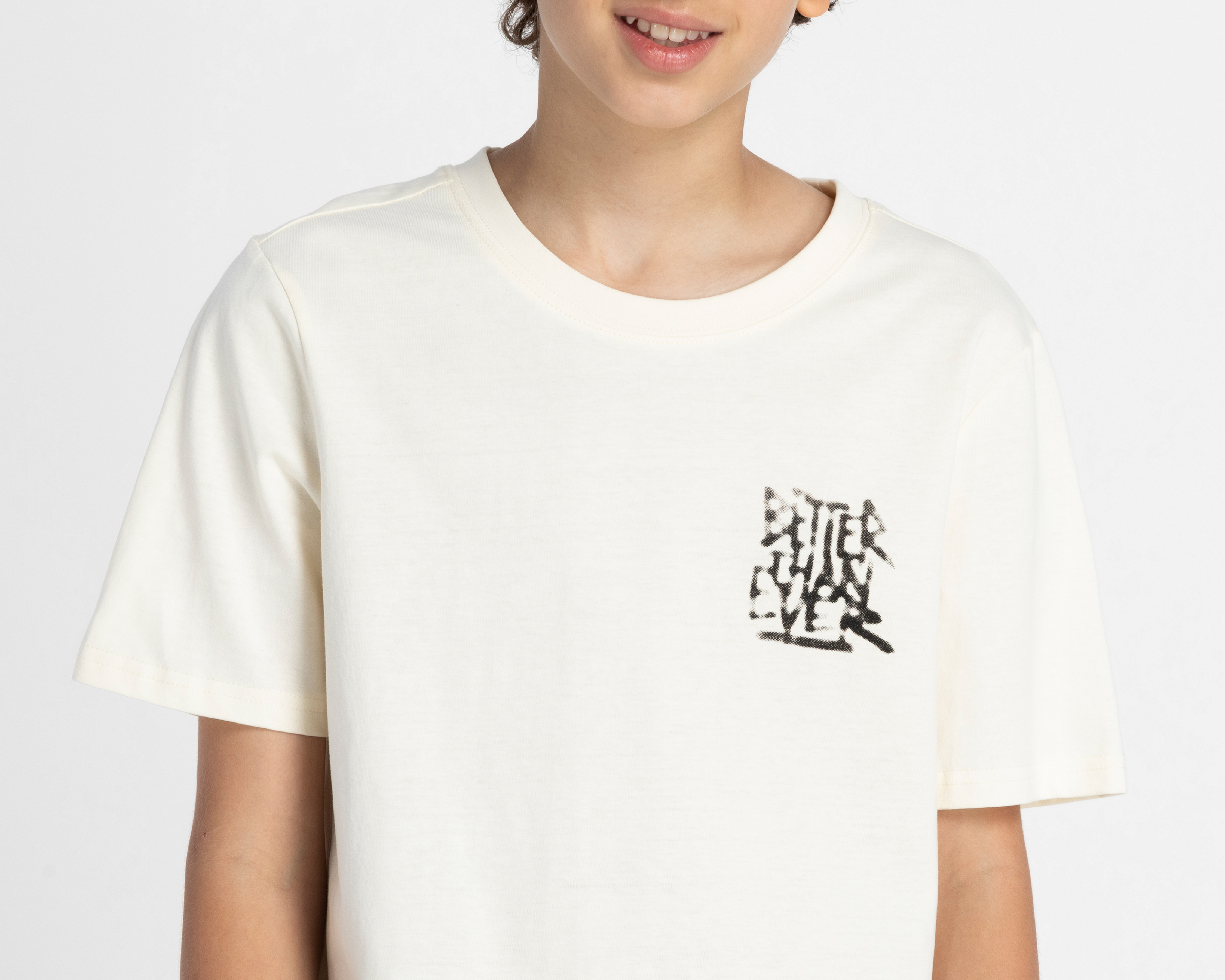 Foto 4 | Foto 4 | Playera de Cuello Redondo Beige Neo*City para Niño