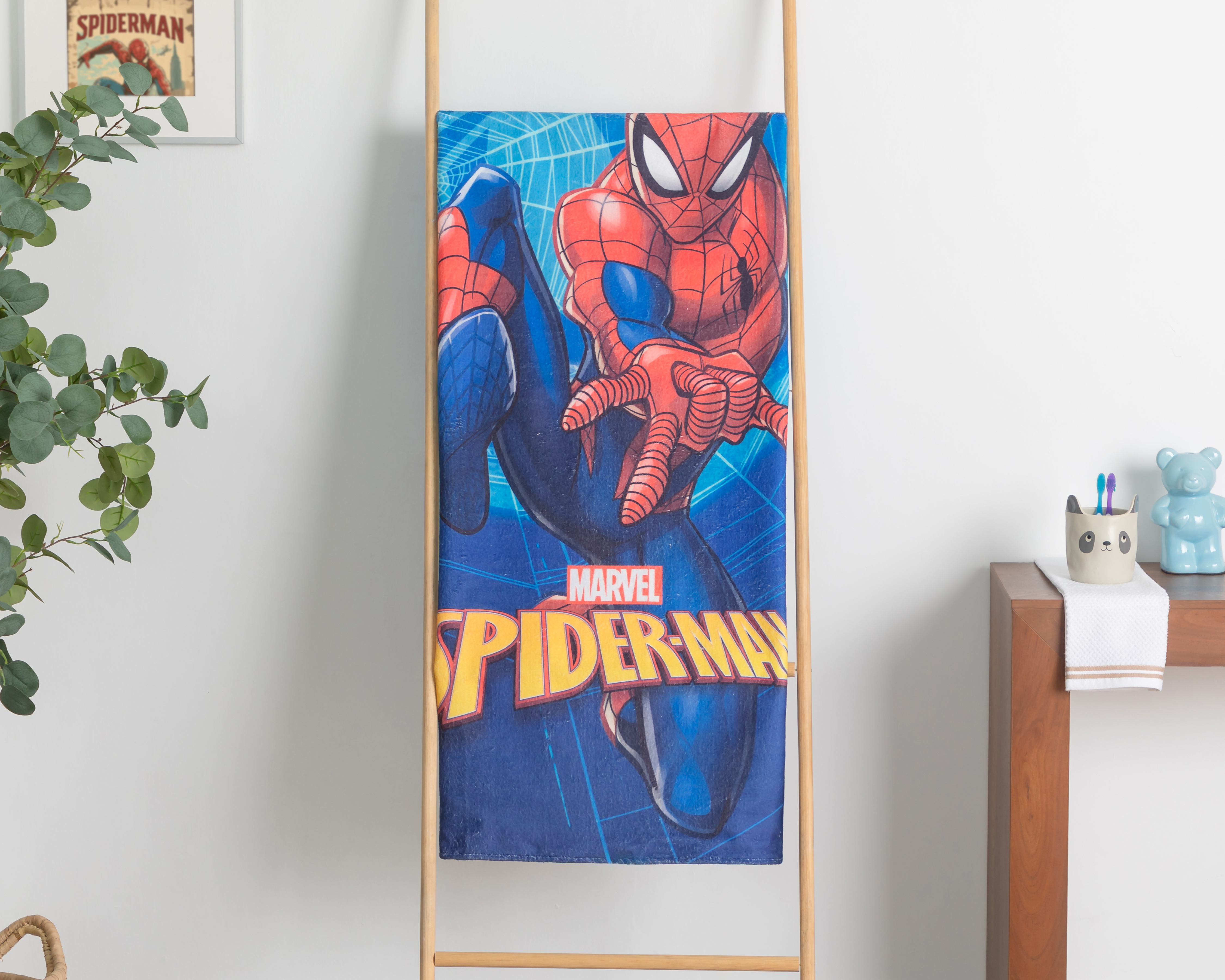 Foto 5 pulgar | Foto 4 | Toalla Marvel Spider-Man Spider Web Estampada