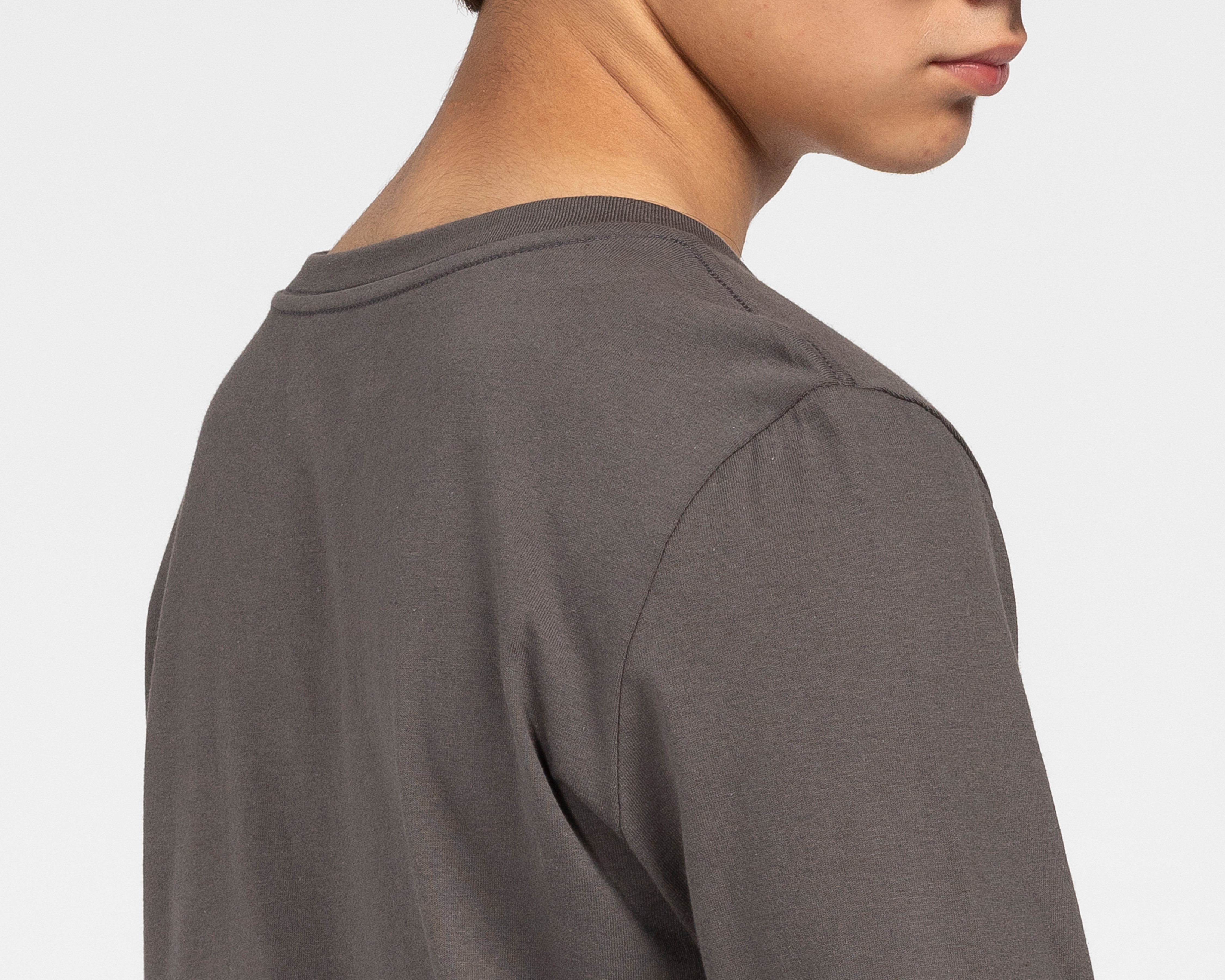 Foto 6 | Foto 5 | Playera de Cuello Redondo Gris Neo*City Juvenil