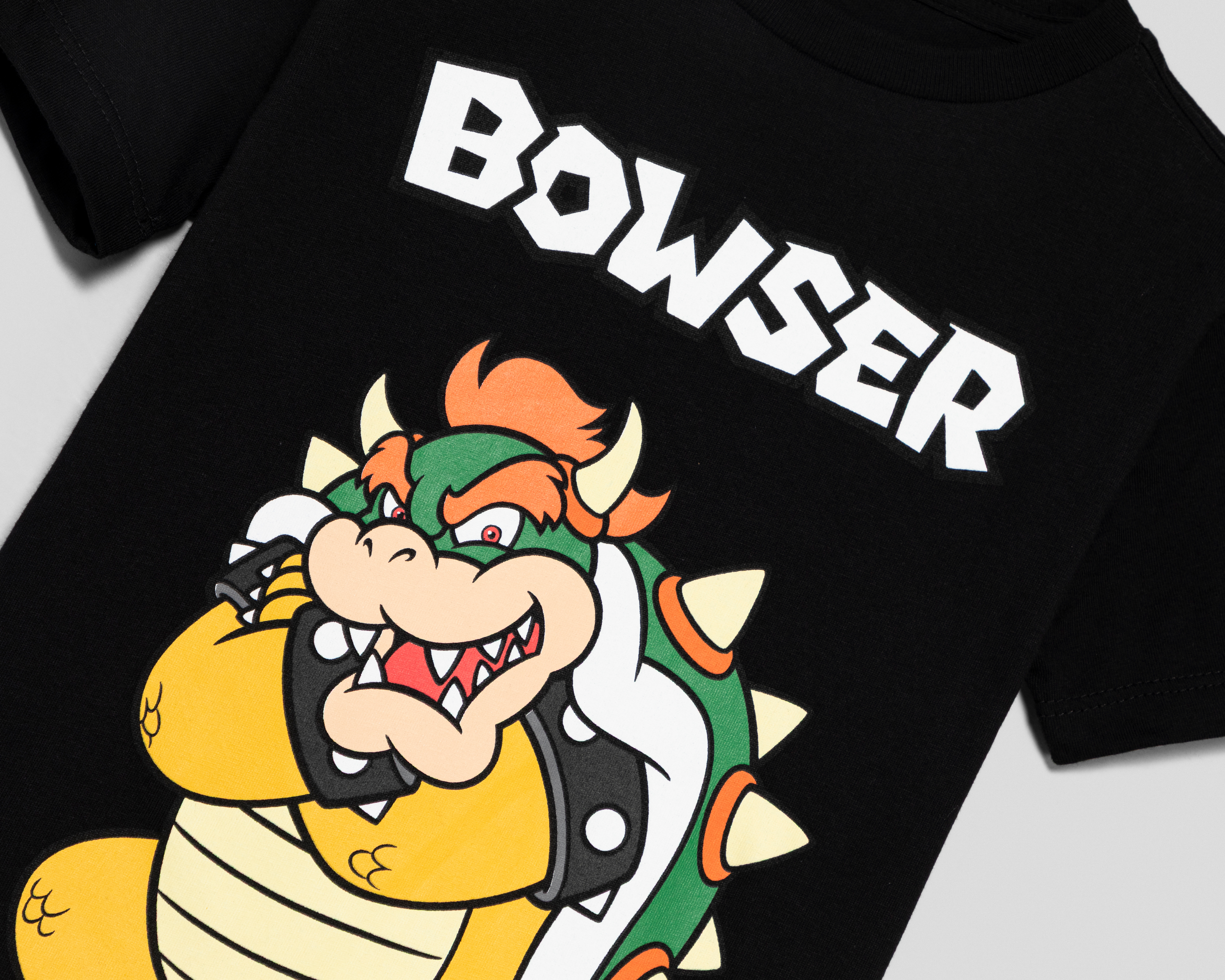 Foto 4 pulgar | Foto 3 | Playera de Cuello Redondo Negra Mario Bros para Niño