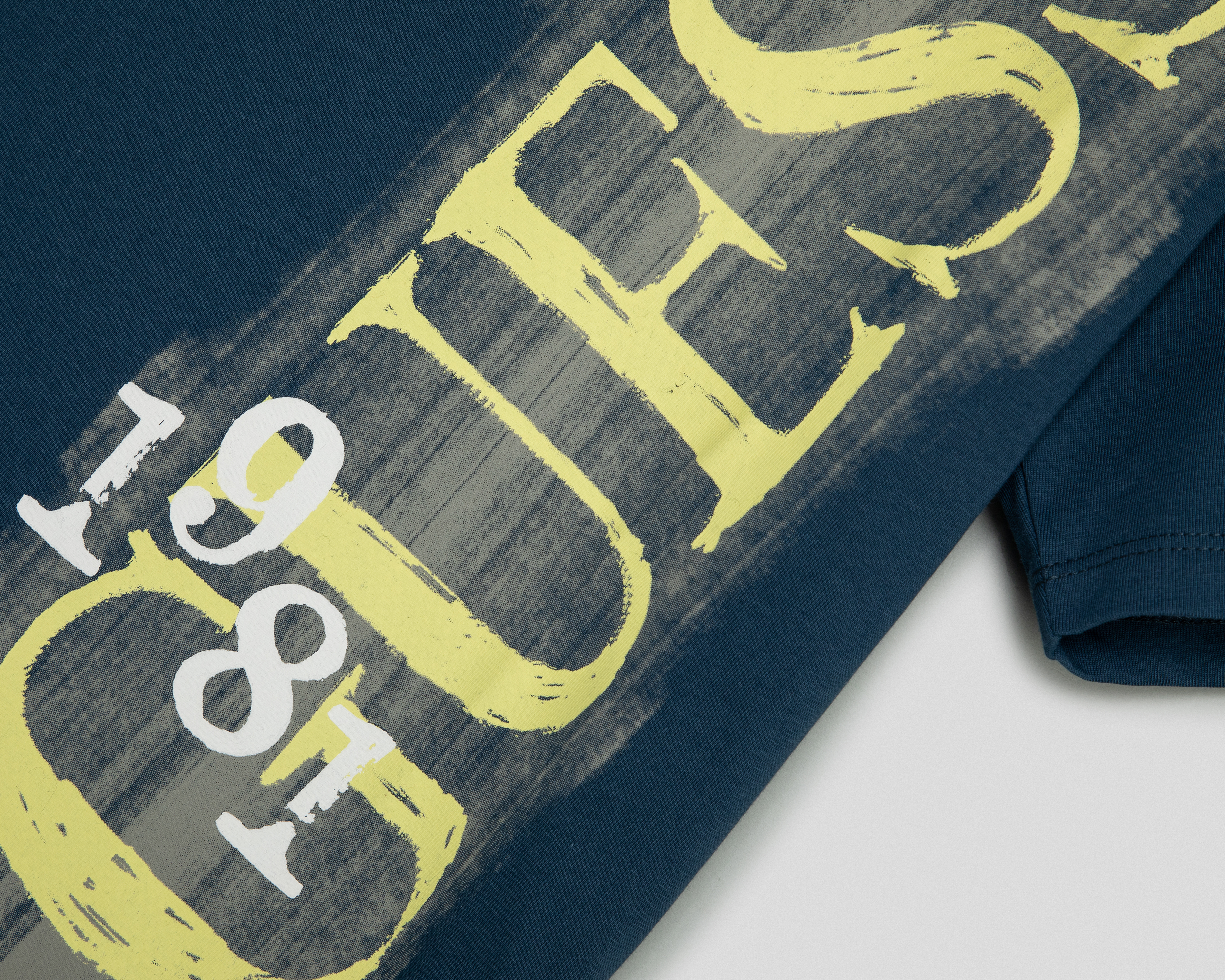 Foto 4 pulgar | Foto 3 | Playera de Cuello Redondo Azul Guess Juvenil