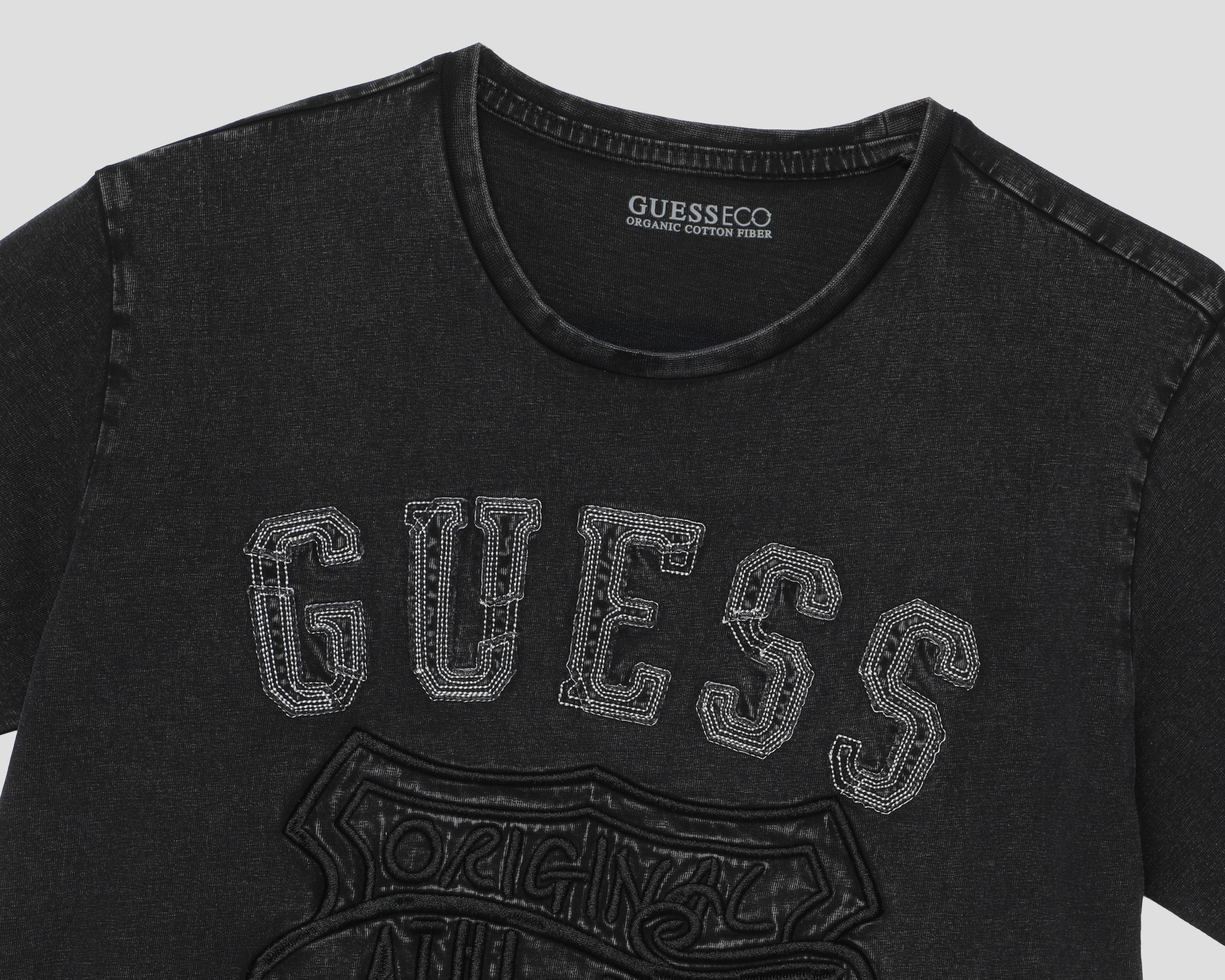 Foto 4 pulgar | Foto 3 | Playera de Cuello Redondo Negra Guess Juvenil